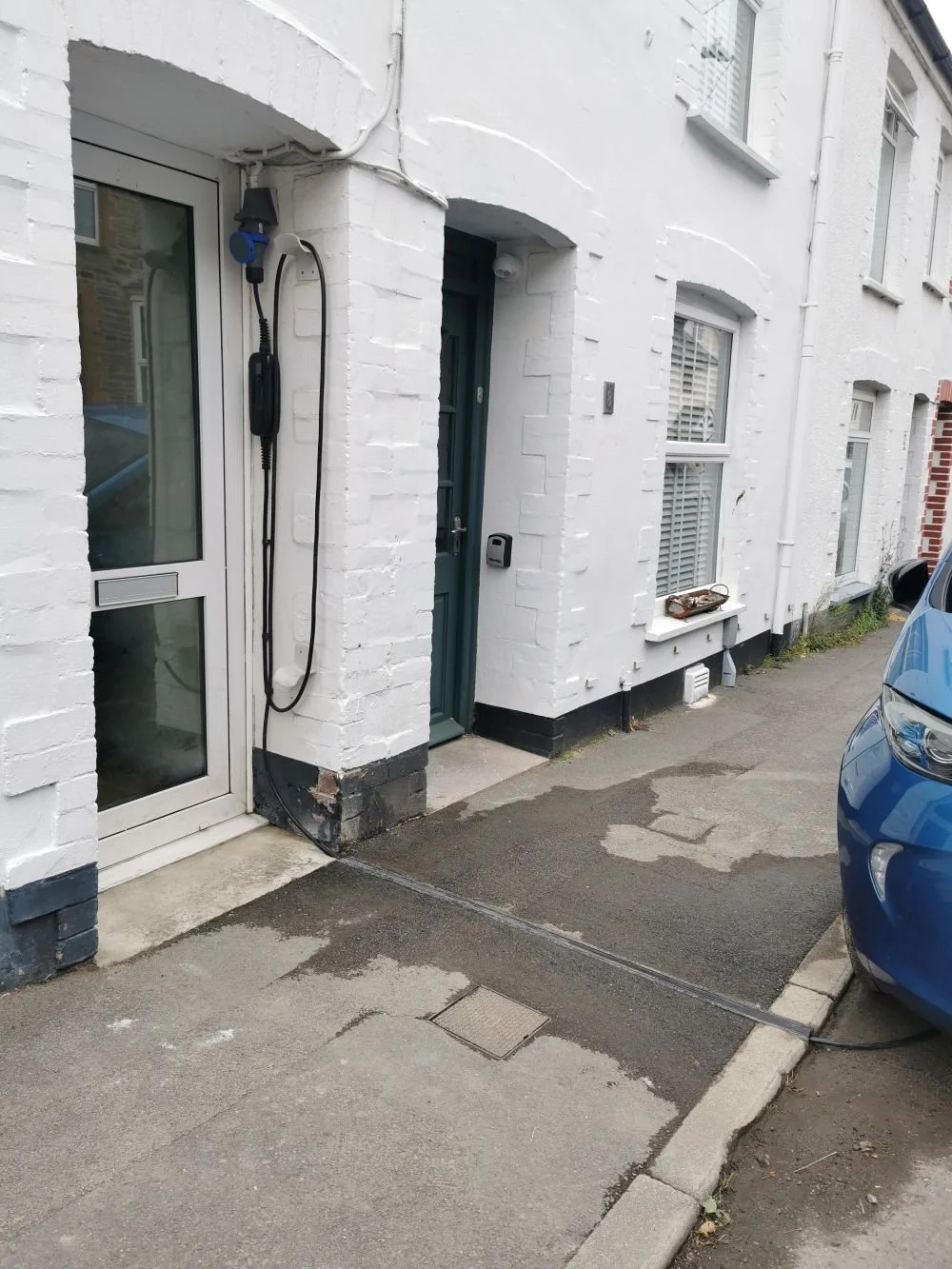 Kerbo Charge installation on Cornwall terraced street
