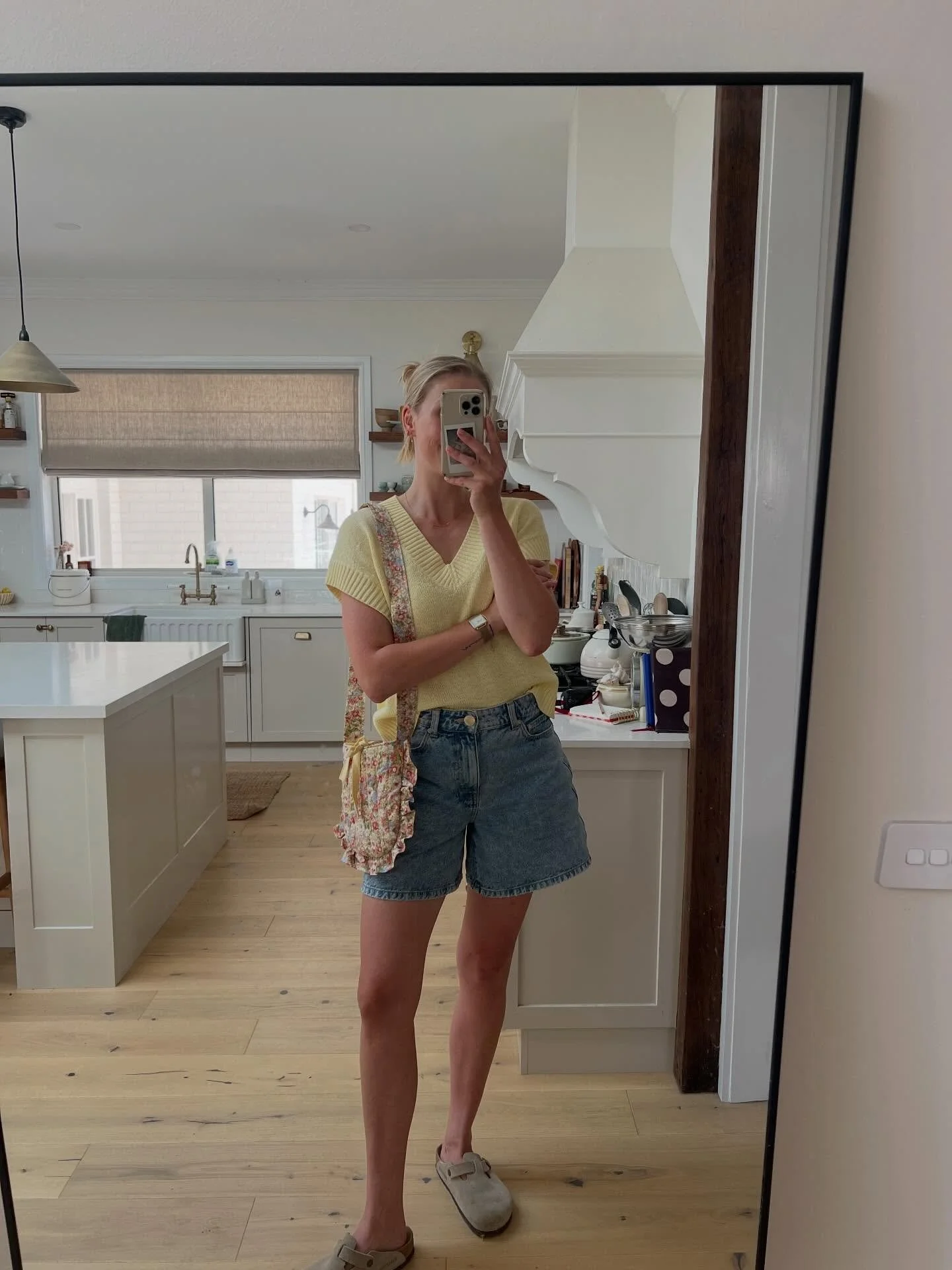 The ruffle crossbody bag ✨🌸🫶🏼

#sewing #sewingforme #quiltedbag #diy #ootd