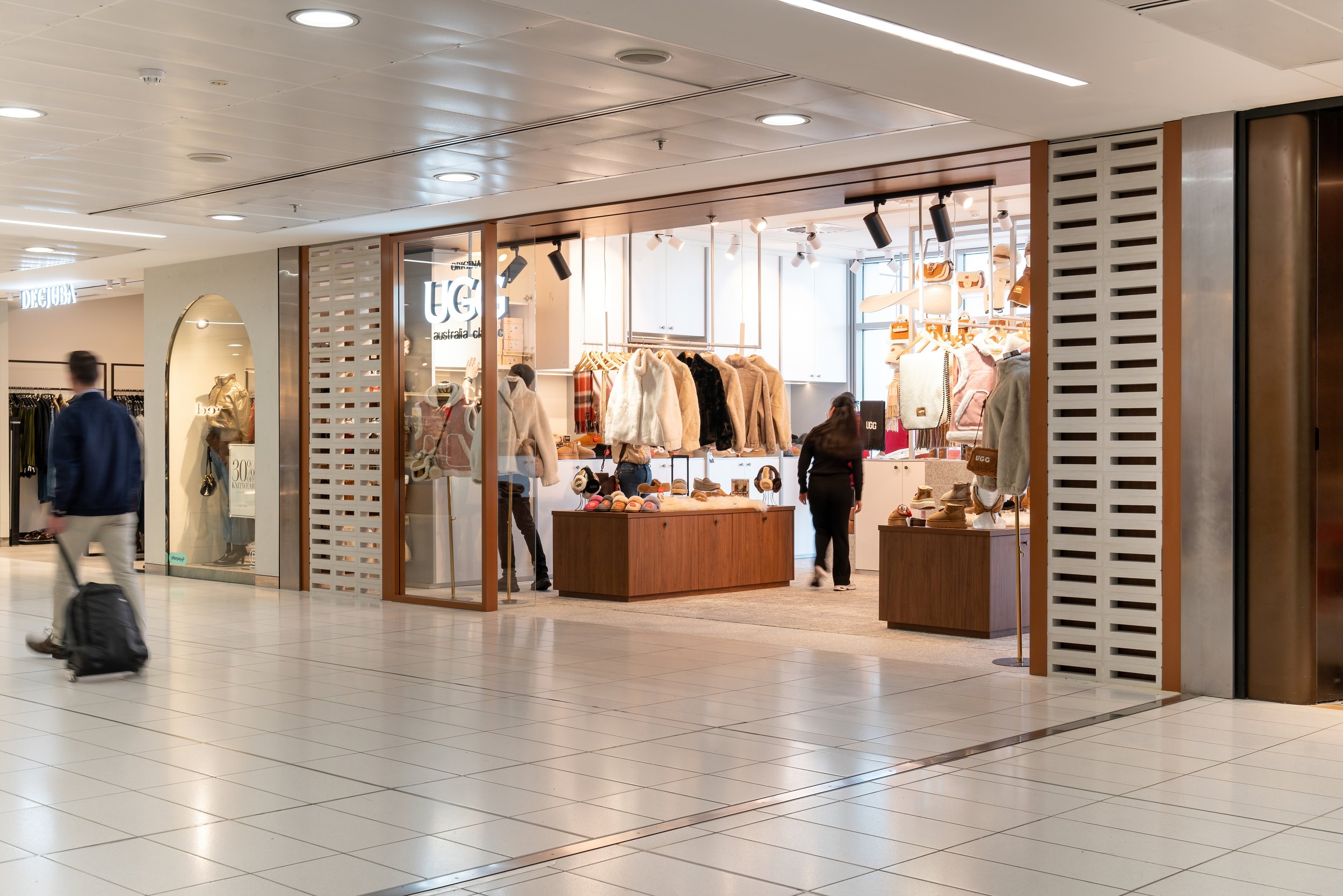 UGGSydneyAirport_retail_mall.jpg