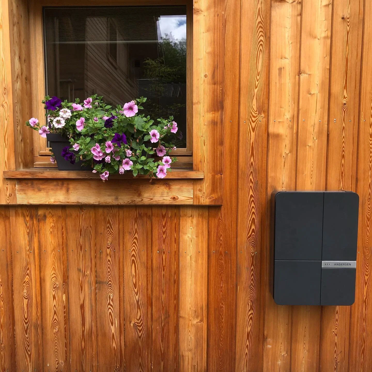 Andersen-A2 front.jpeg