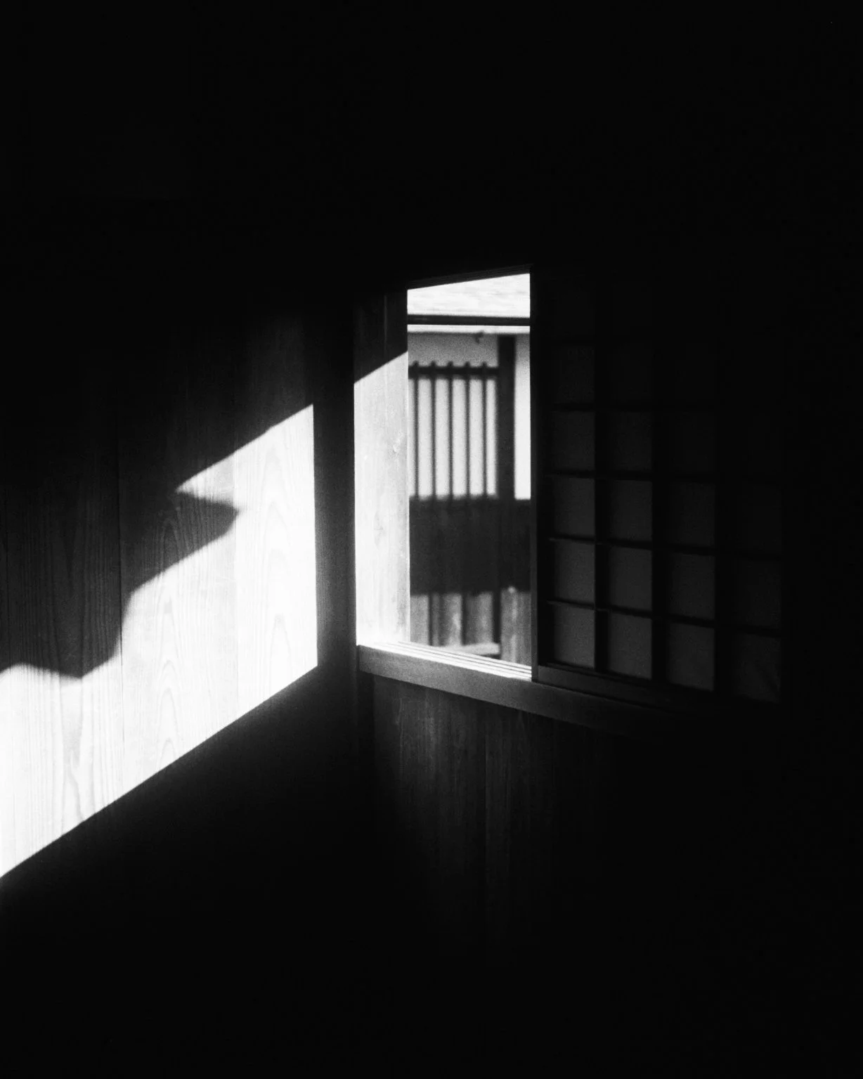0006126-R1-26-27.JPG