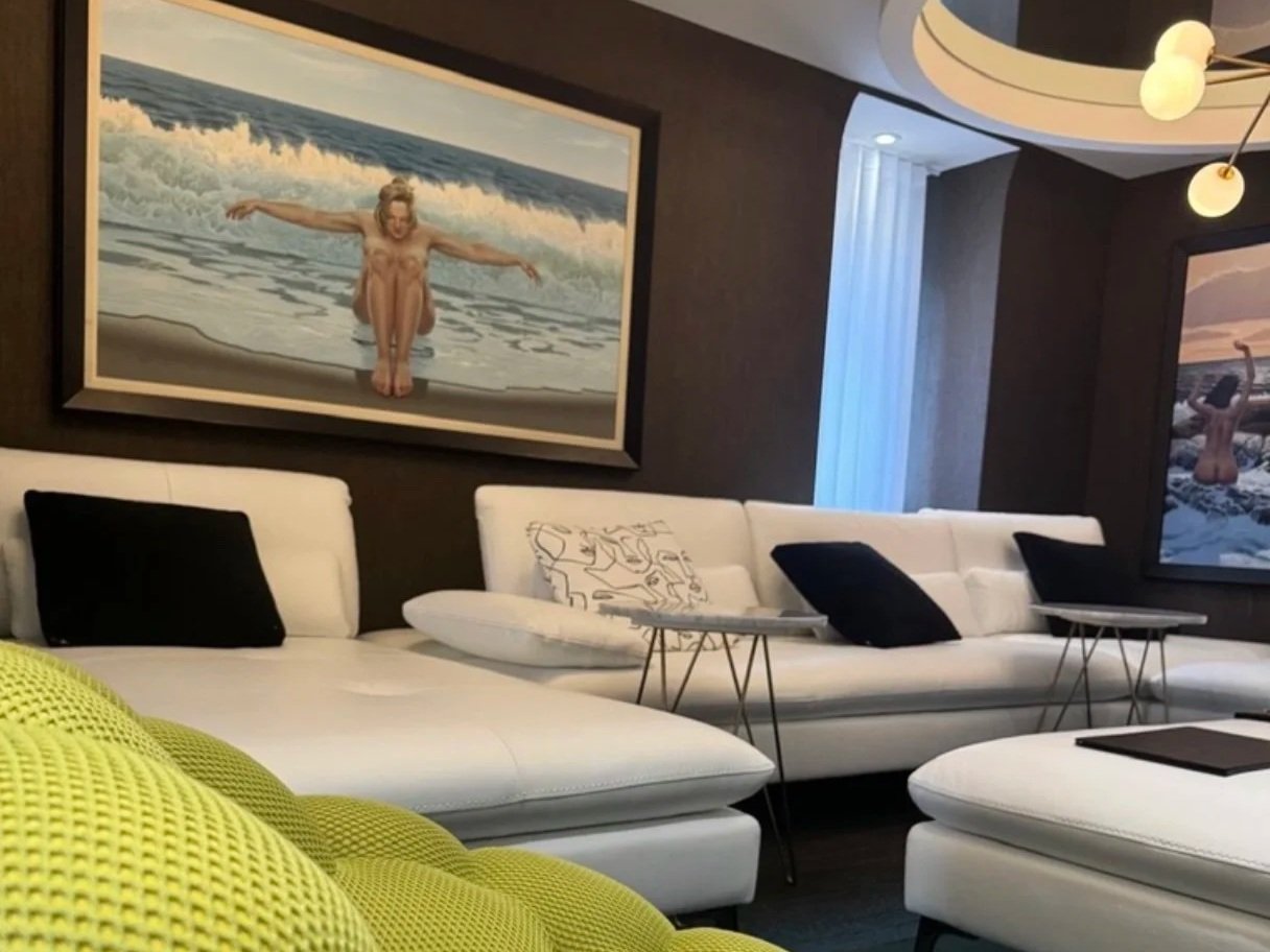 lounge.jpg
