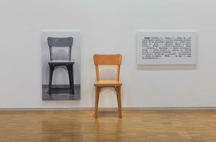 Joseph Kosuth, One and Three Chairs (Une et trois chaises), 1965. 