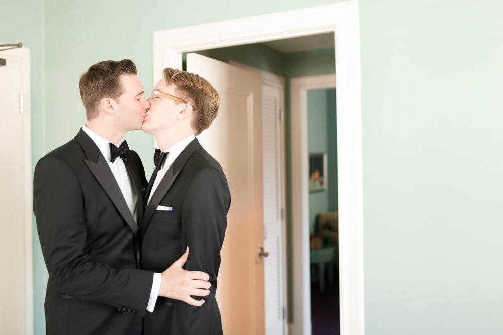 005-san-francisco-gay-same-sex-galleria-park-hotel-wedding-photography.jpg