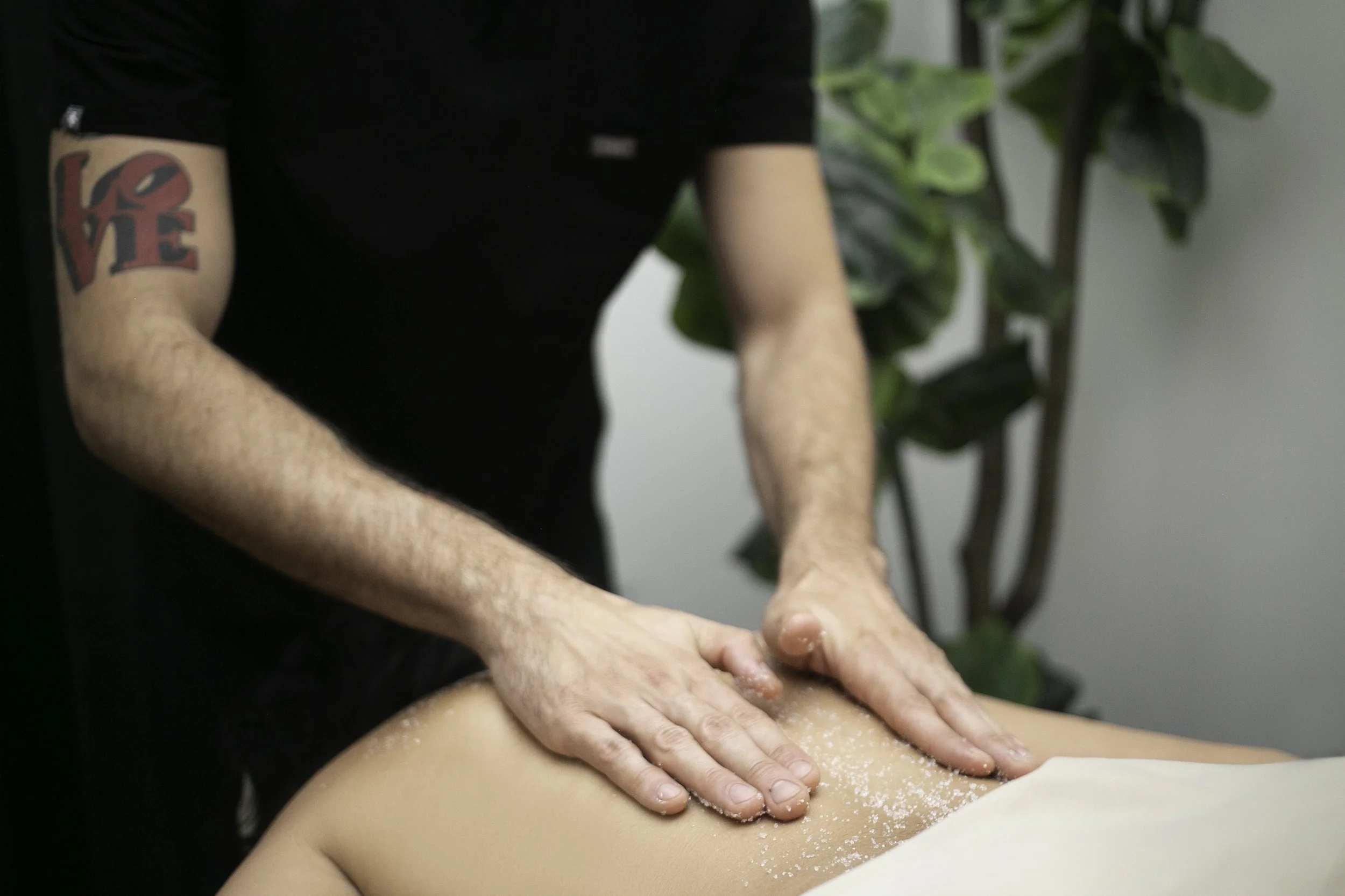 Medical back massage - Natura Termo SPA