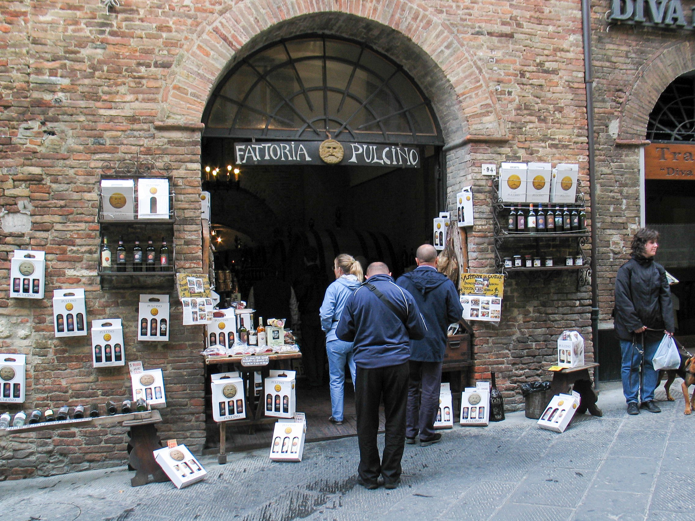 Fattoria Pulcino Winery shop