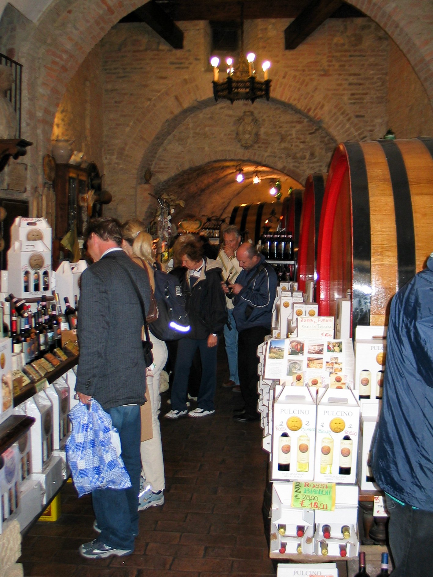 Inside Fattoria Pulcino Winery shop