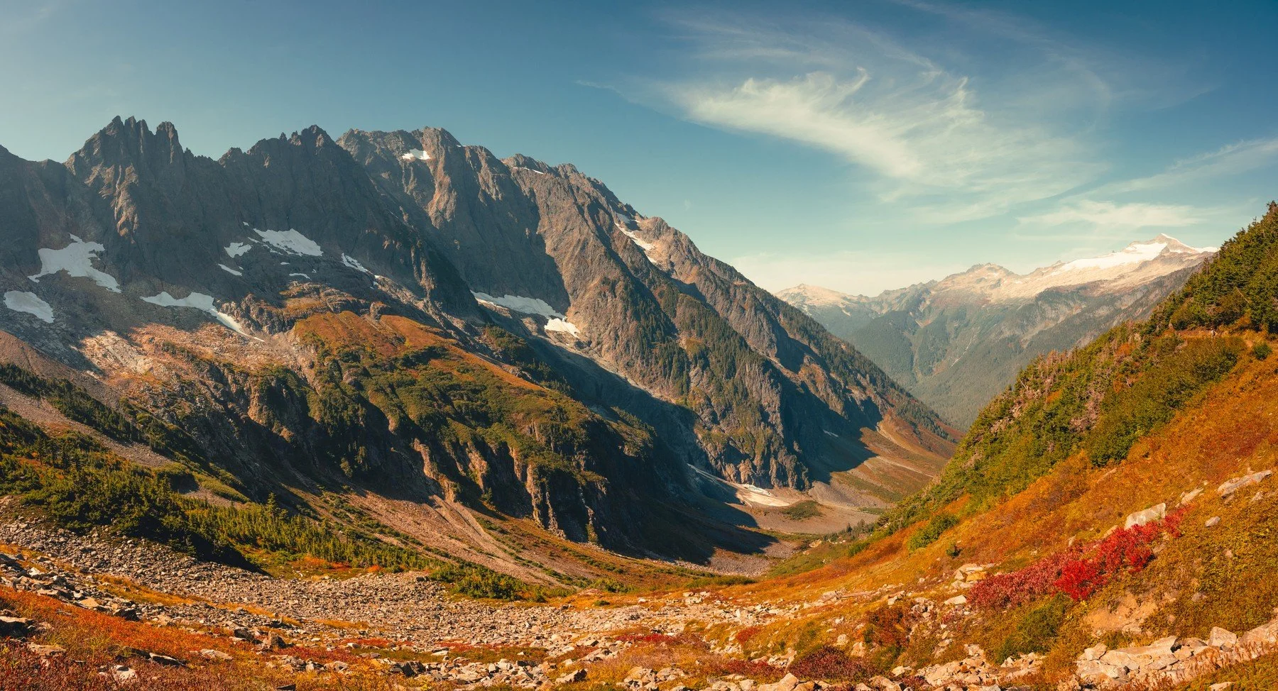 CascadesRainier_20260919_236-Pano.jpg