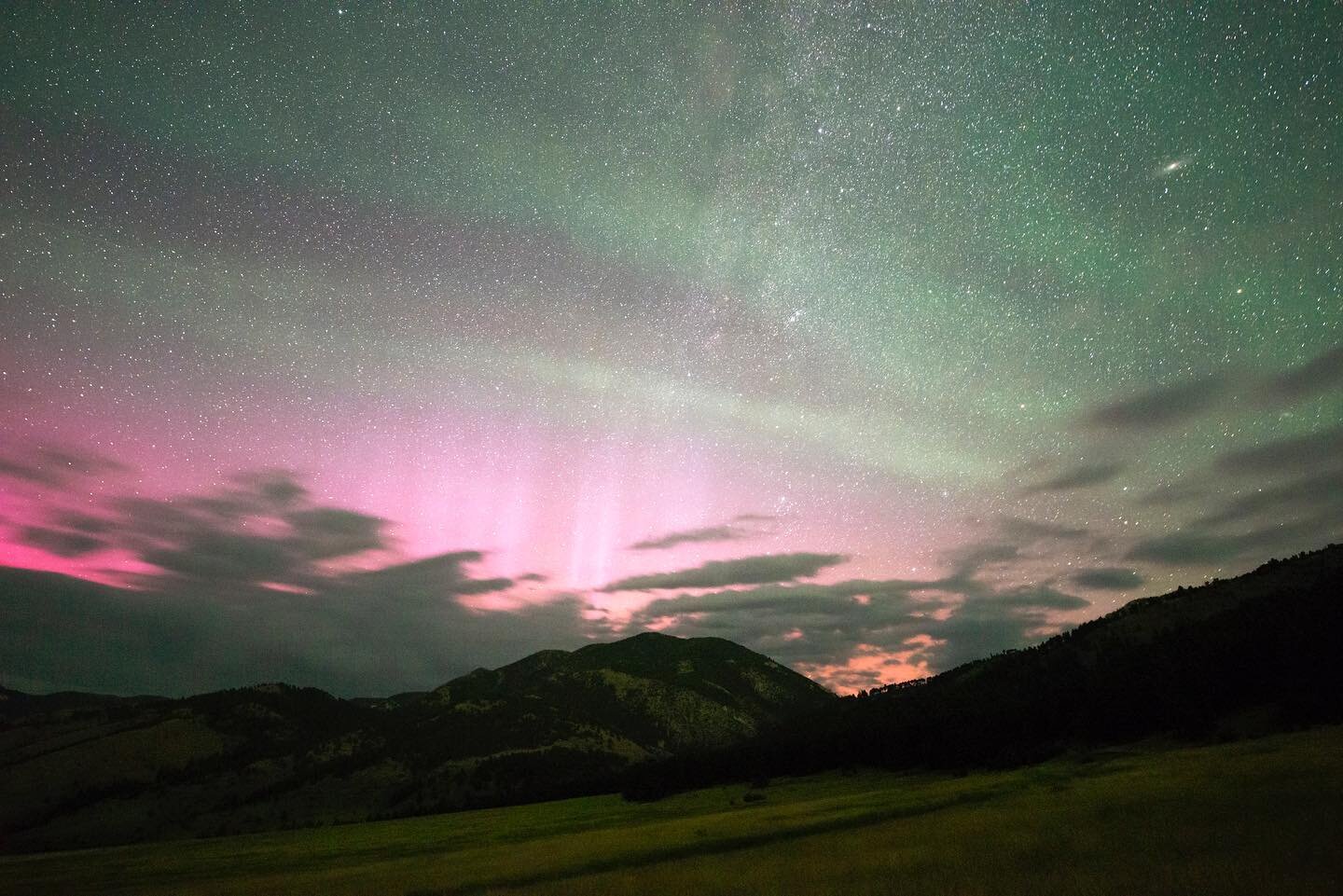 Northern lights Friday night over the Bridgers, super happy that I was able to see them again and I was stoked by how vibrant they were!
.
.
.
#bridgers #bozeman365 #visitbzn #onlyinbozeman #backyardmontana #visitmontana #distinctlymontana #bestofmon