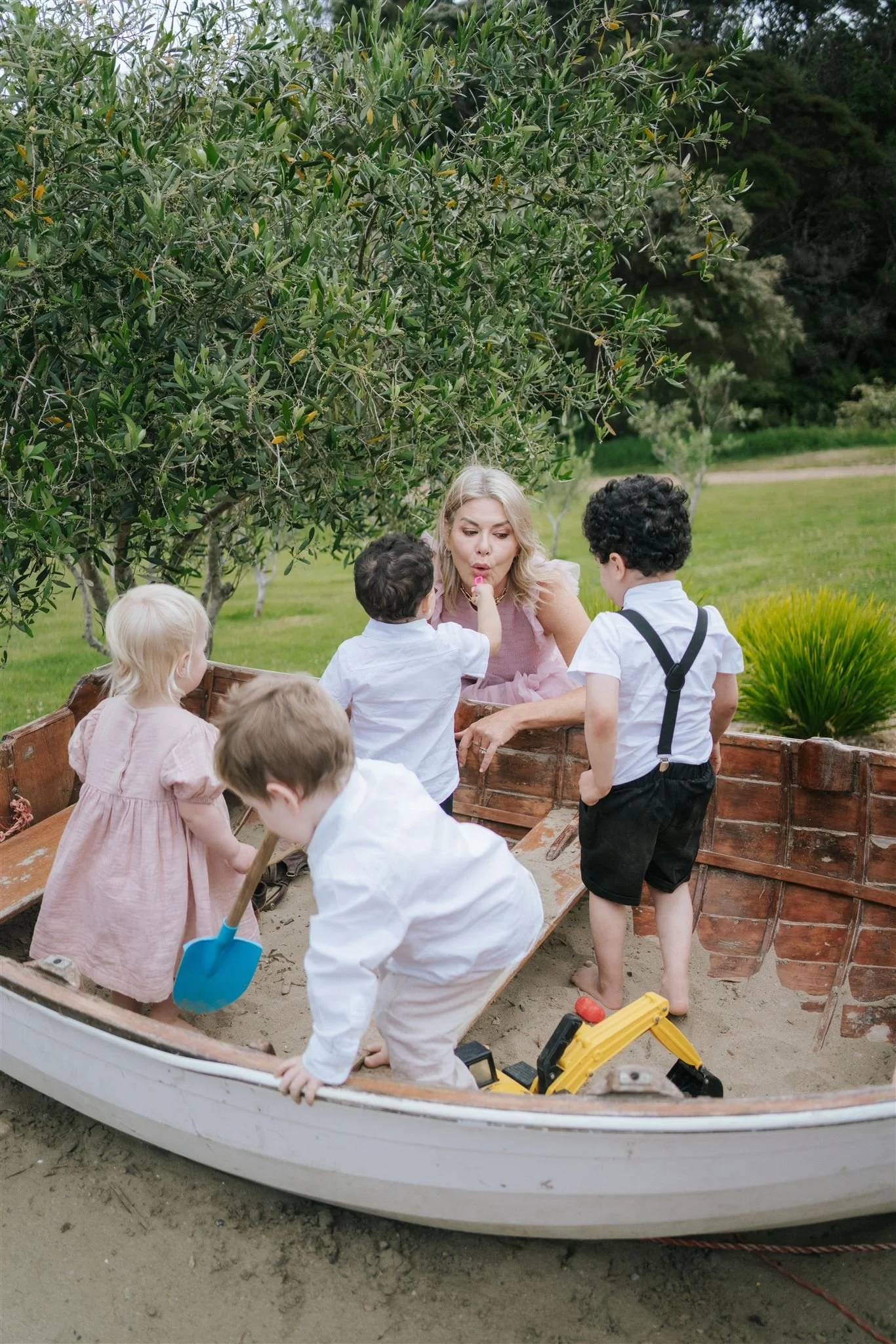 O&C_PiaPhotography_WaihekeWedding-725_websize.jpg