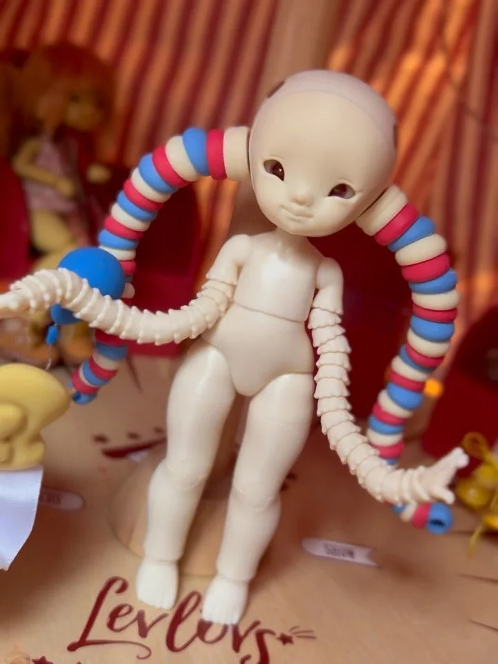 Fun silly clowny drop was fun today 🤡
More tomorrow! 

Silly arms and head boing boings coming tomorrow 💕
With a body restock and other bits too