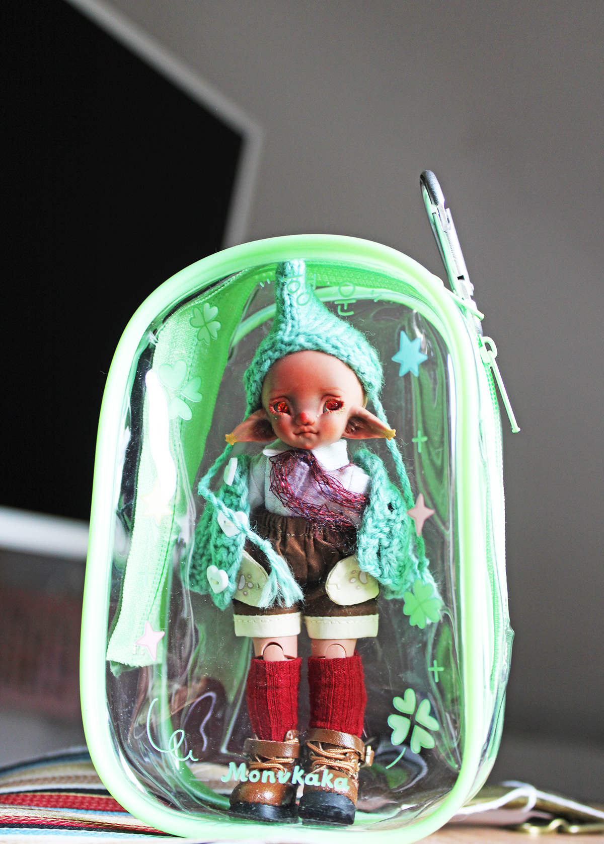 carrybagclover1.png (Copy)