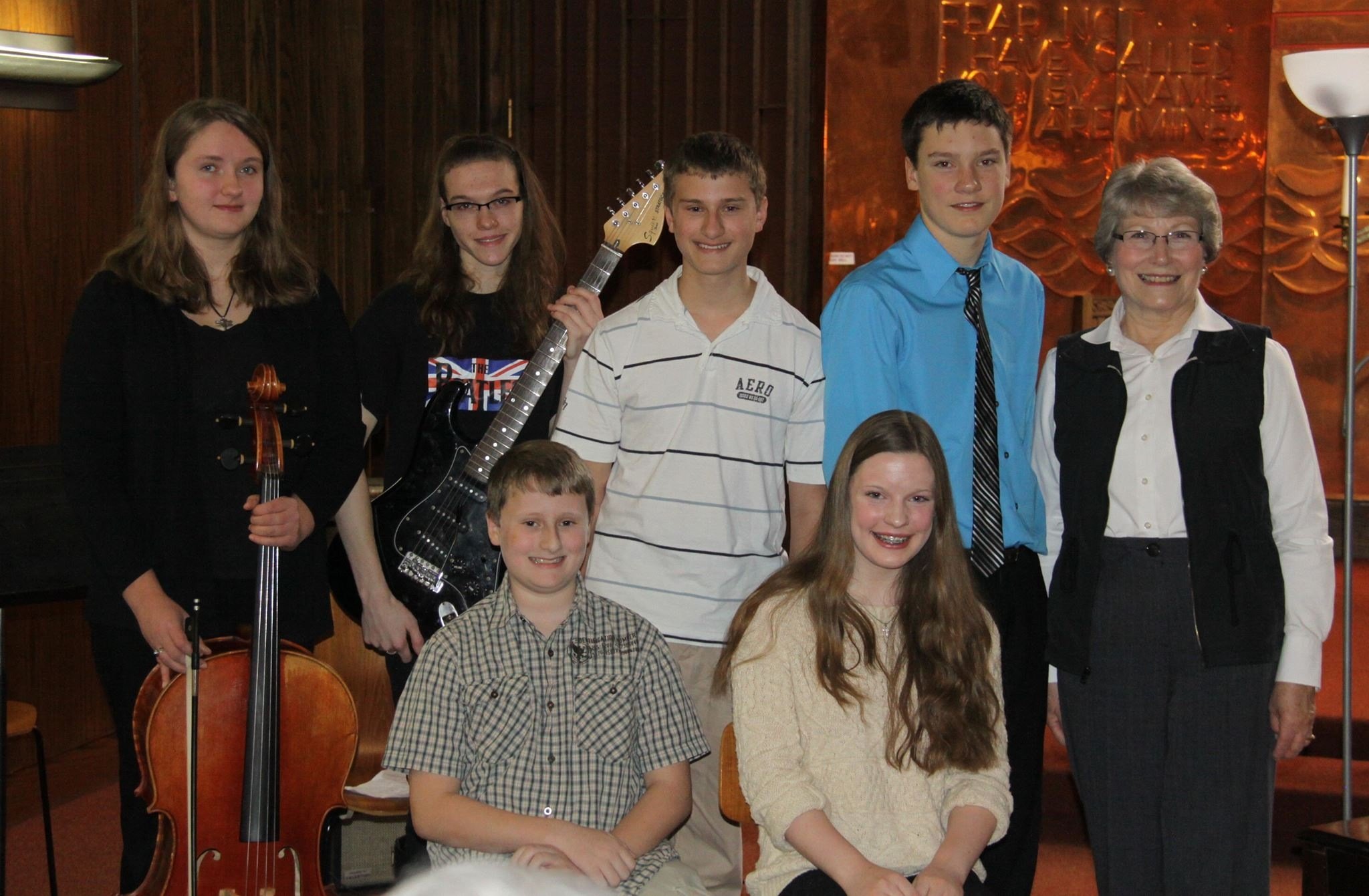 Parker MacIver Hinnenkamp with Carol Donahue and fellow recipients of the music scholarship formed in her honor.