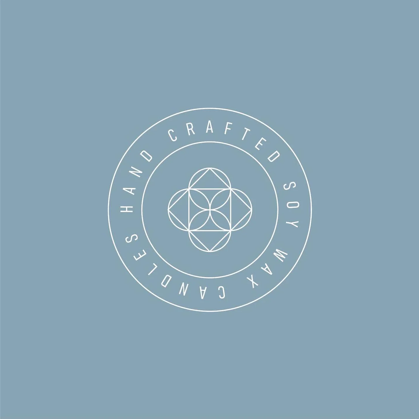 Masonry and tile were a big inspiration for this secondary mark; using them to construct a house like shape with a &lsquo;bloom of fragrance&rsquo; in the middle ✨
〰️
Love how clean it turned out! 🙌🏻