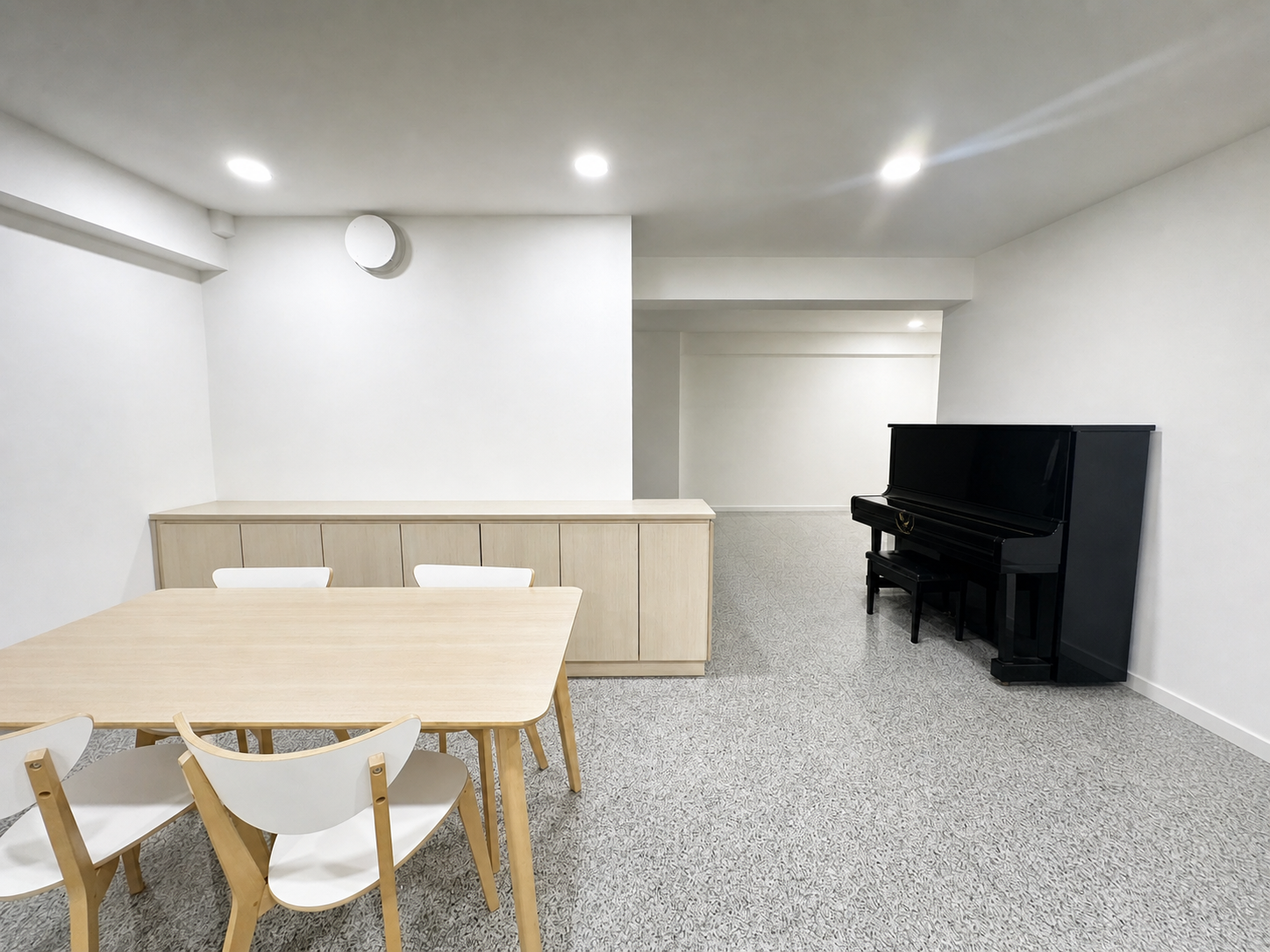 Dining area 3.png