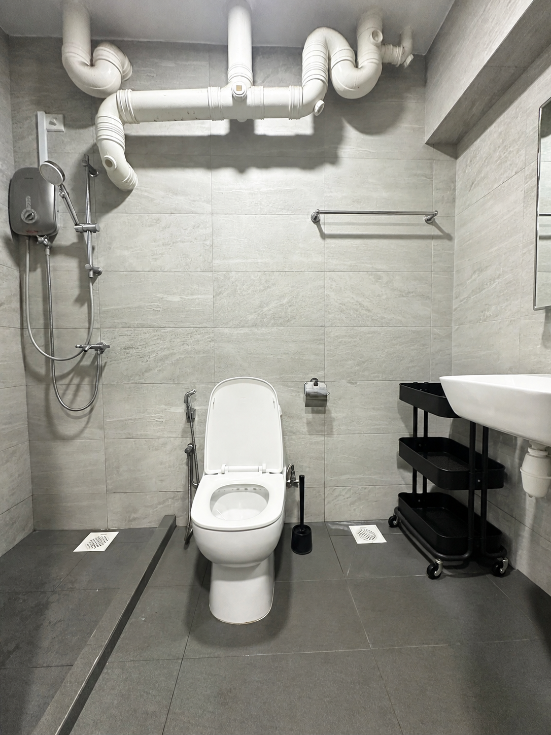 Master Bathroom.png