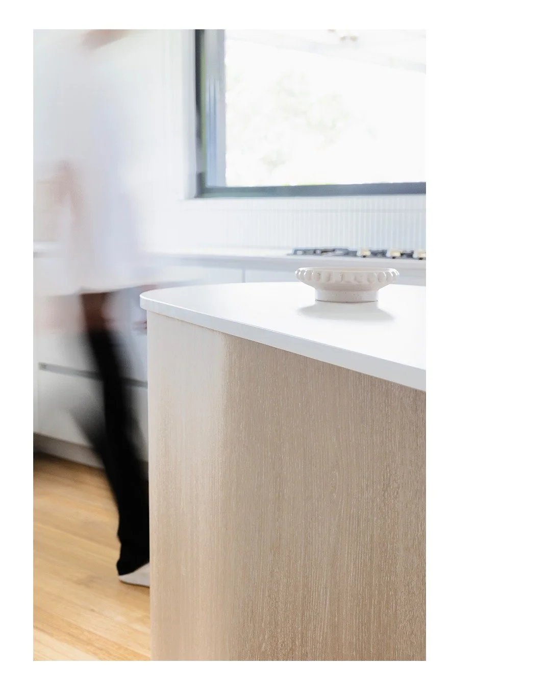 Functional design, informing aesthetic forms.

Photography: @smpsncstudio 

#ponderstudio #keilorhouseproject #kitchendesigninspiration