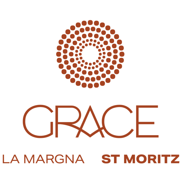 Grace la Margna St. Moritz mit Kunstbergausstellung von Jürg Kaufmann