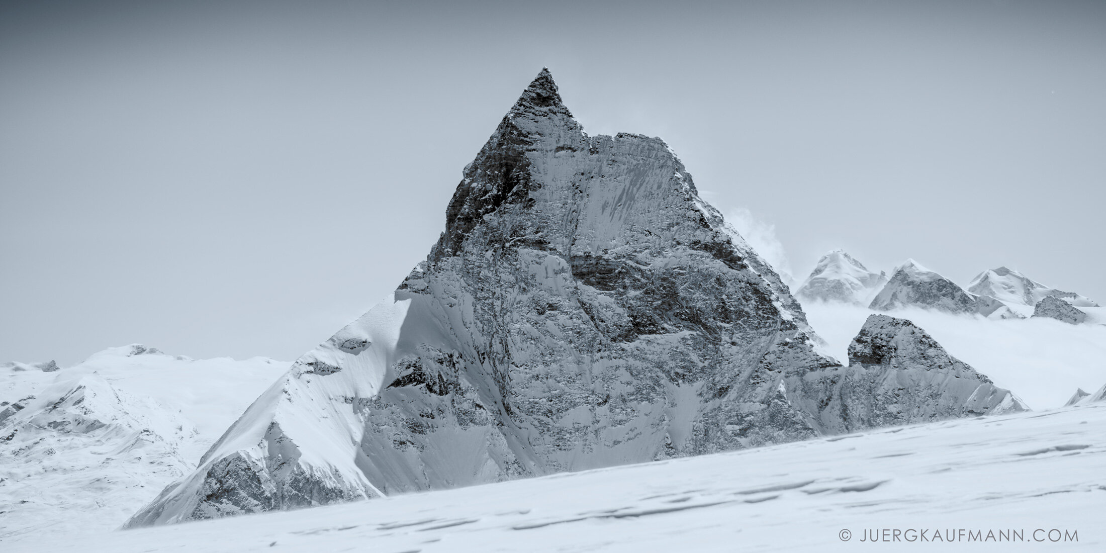 Eine Pyramide in den Alpen