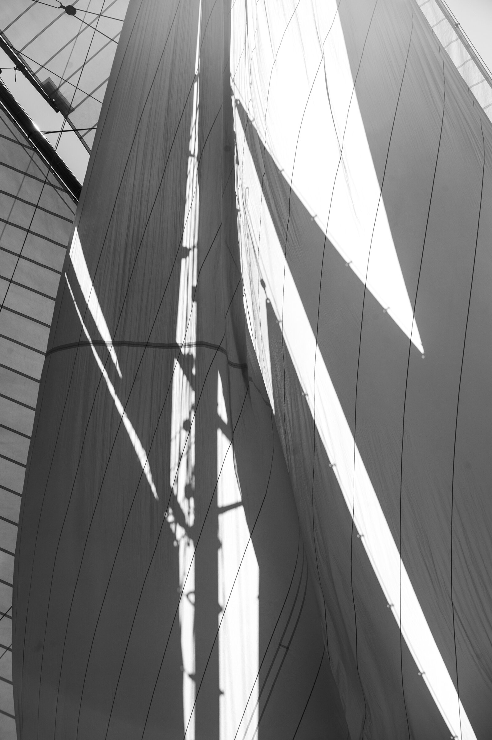 Classic Yacht Mariska D1 Design by Wiliam Fife, built in 1908 photographed by Juerg Kaufmann. For limited fine art prints see contact.
Klassische Yacht Mariska D1 Design von Wiliam Fife, gebaut 1908, fotografiert von Jürg Kaufmann. Für limitierte Ku