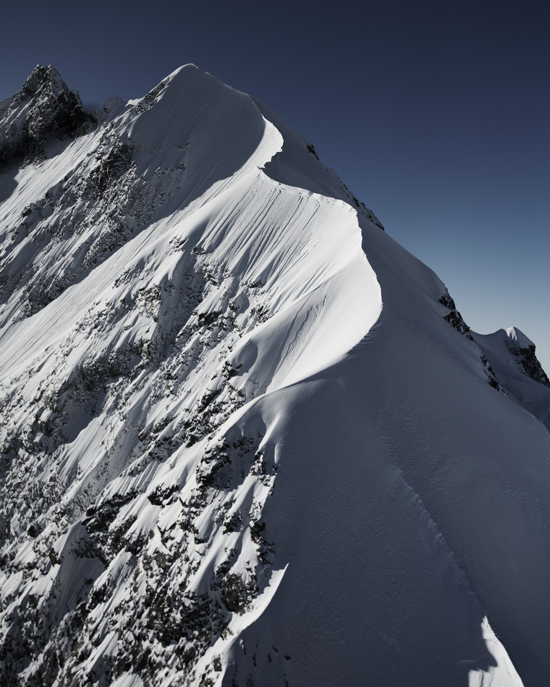 Piz Bernina und der Biancograt in den Schweizer Alpen - Engiadin bei St. Moritz fotografiert von Jürg Kaufmann