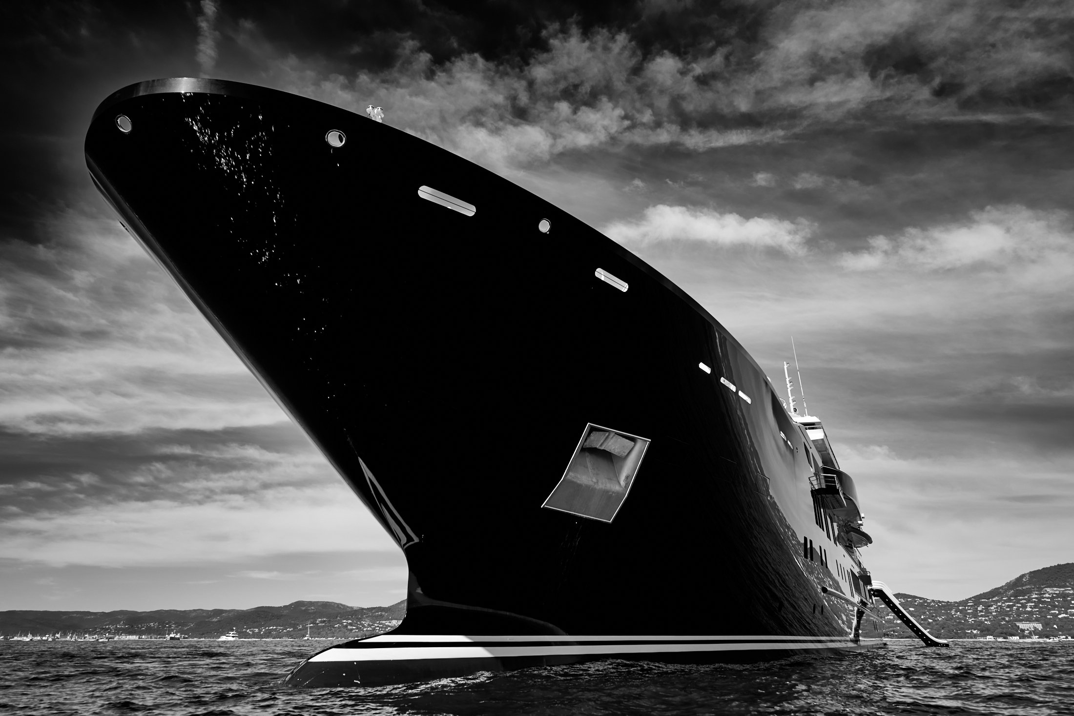 Ultra-Luxus-Yacht Ulysses, Bild von Kleven, Fotograf Jürg Kaufmann in Saint Tropez