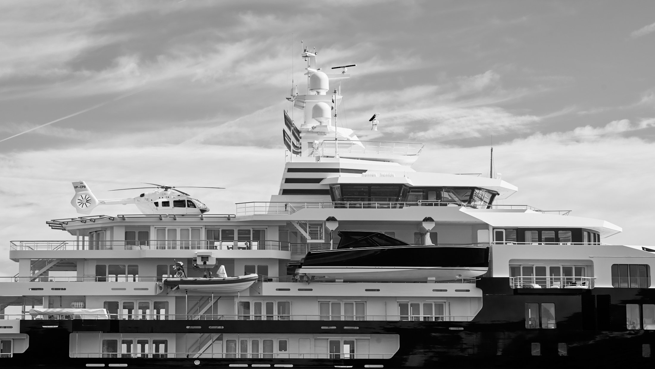 Ultra-Luxus-Yacht Ulysses, Bild von Kleven, Fotograf Jürg Kaufmann in Saint Tropez
