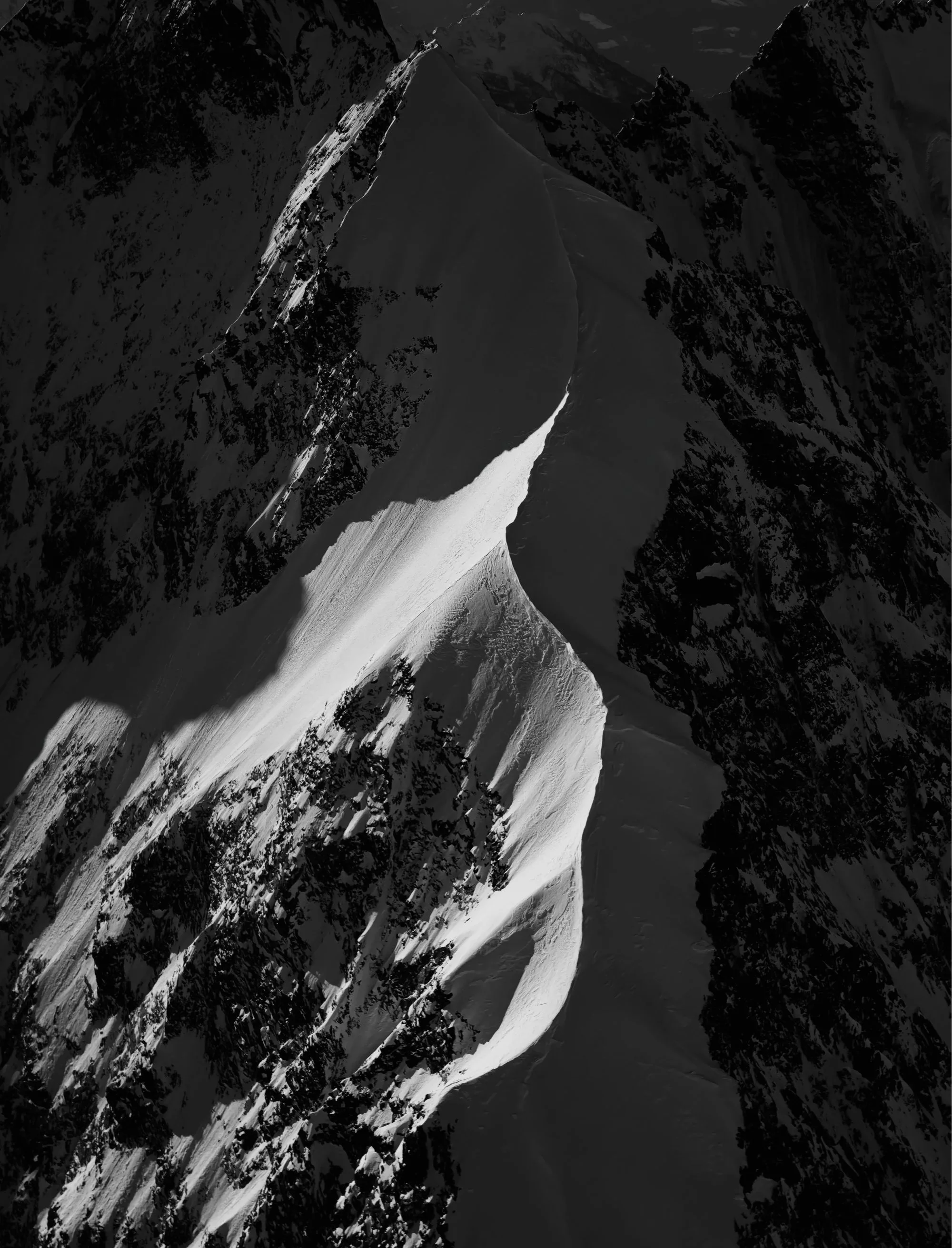 Sonnenaufgang auf dem Biancograt mit dem Piz Bianco © Jürg Kaufmann