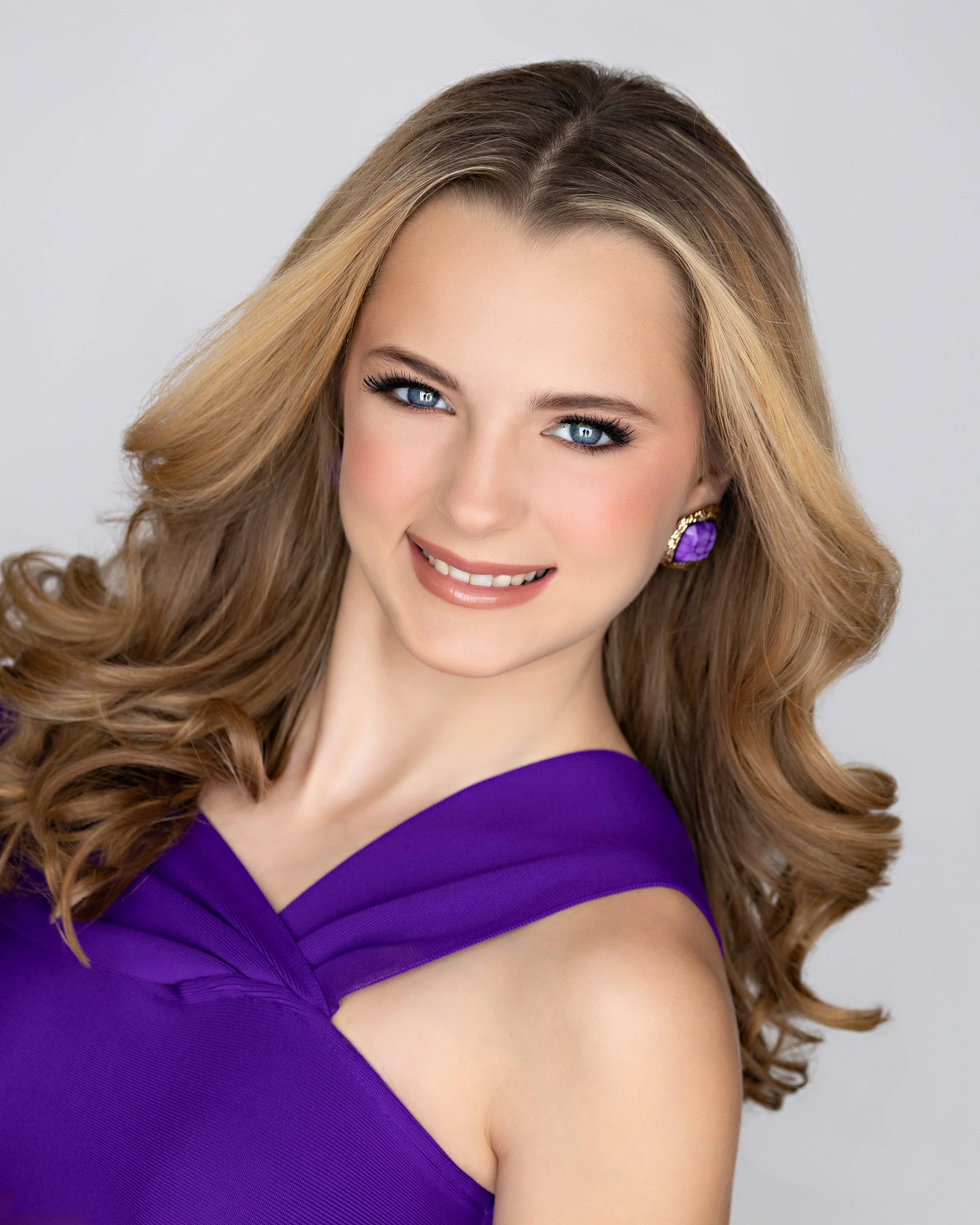 TEEN VOLUNTEER Contestant # 21- Mallie Kate Perry