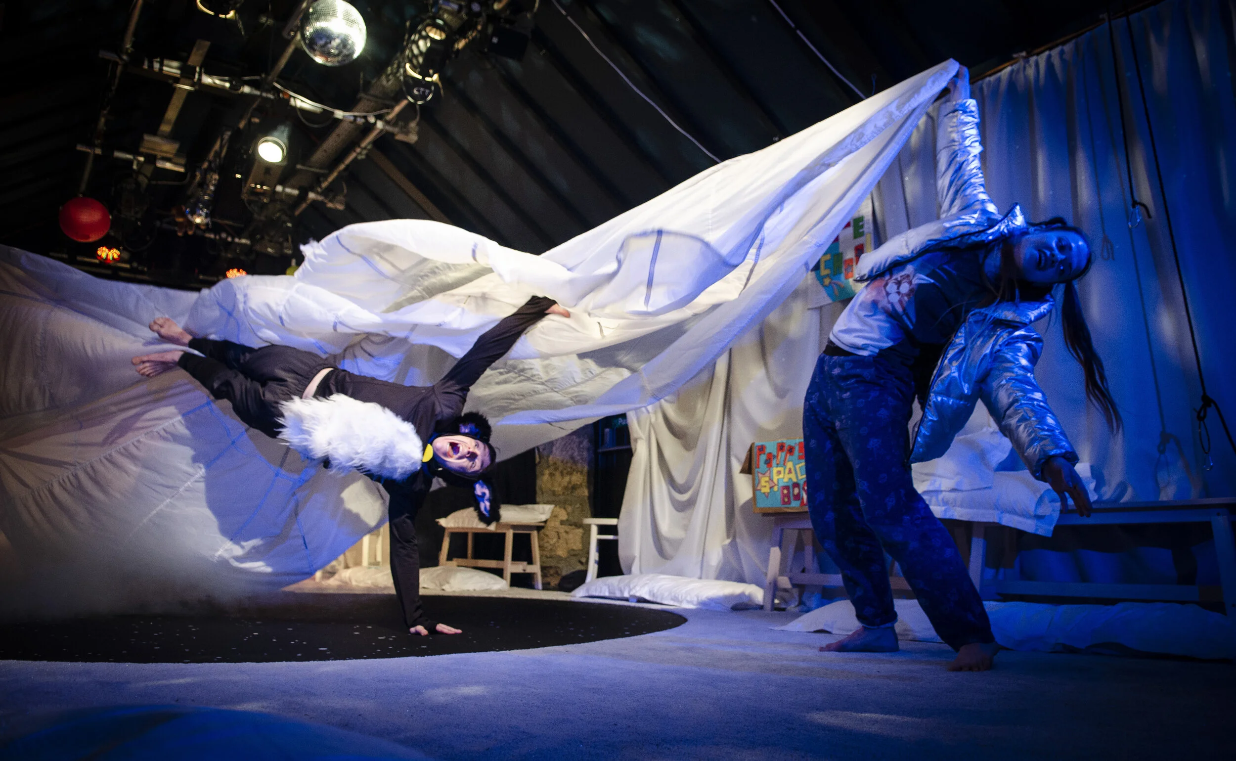 Paper Moon / Image credit: Laura Mumby