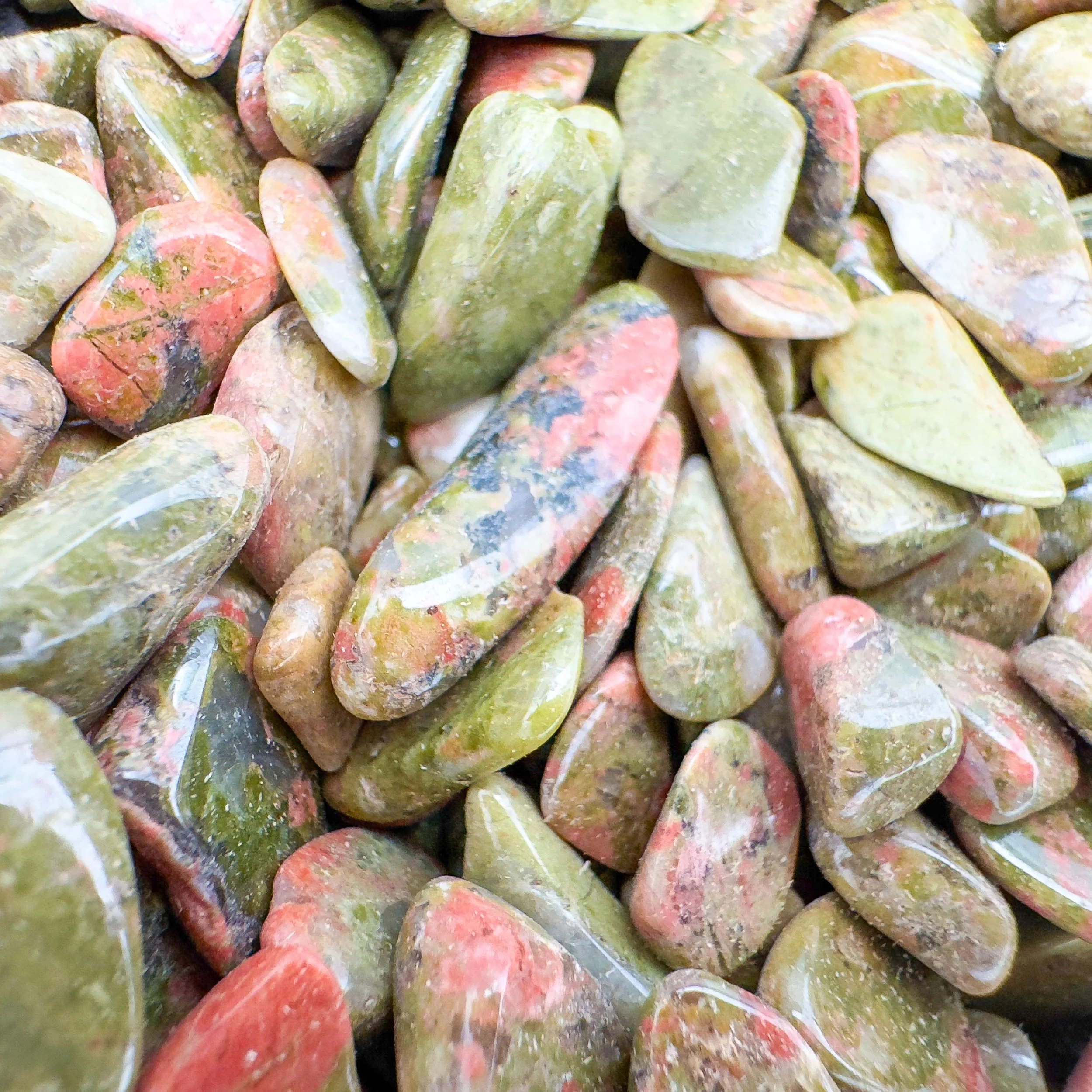 Bulk Tumbled Gemstone Crystal Chips 7632.jpg