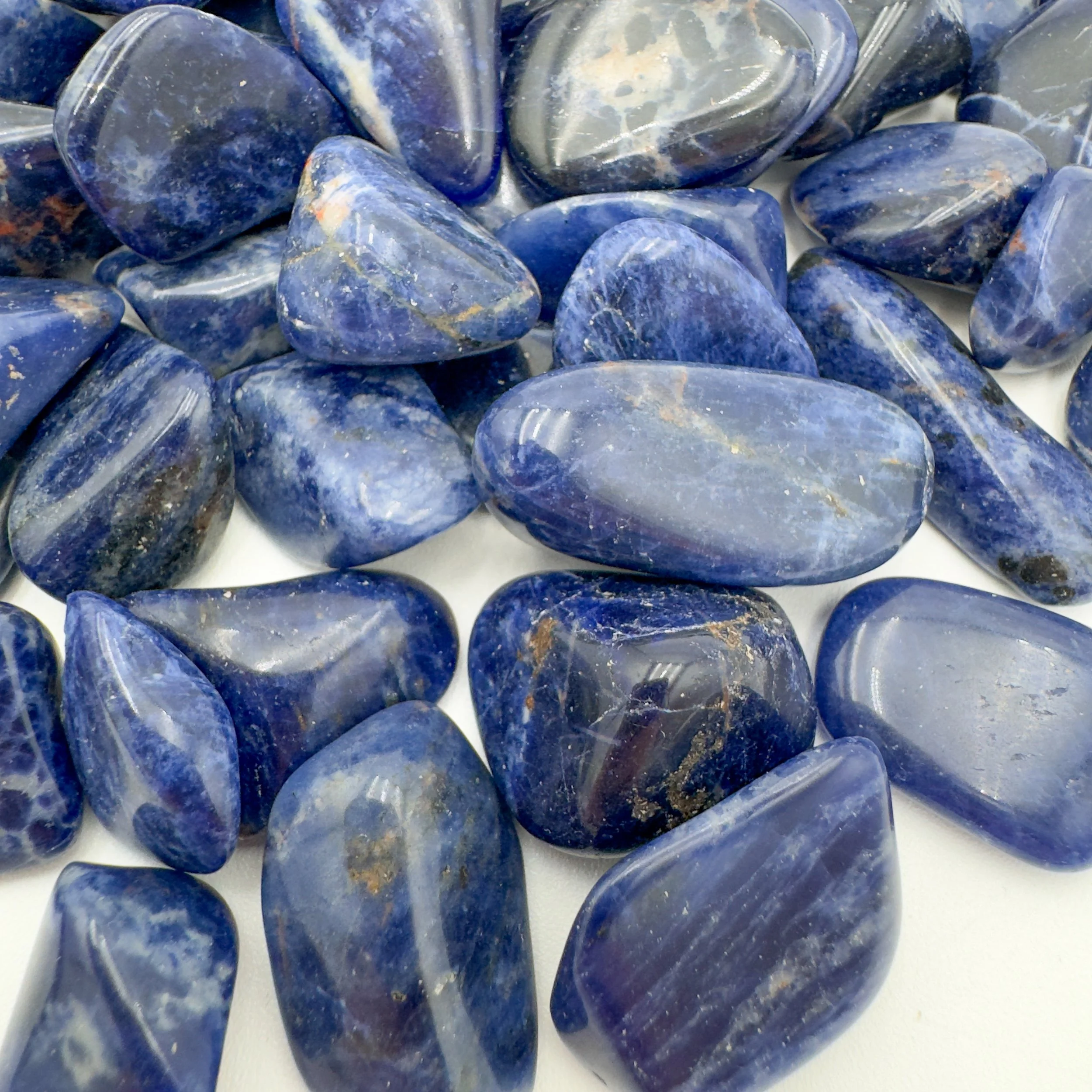 Wholesale Sodalite Tumbled Stones 7895.jpg
