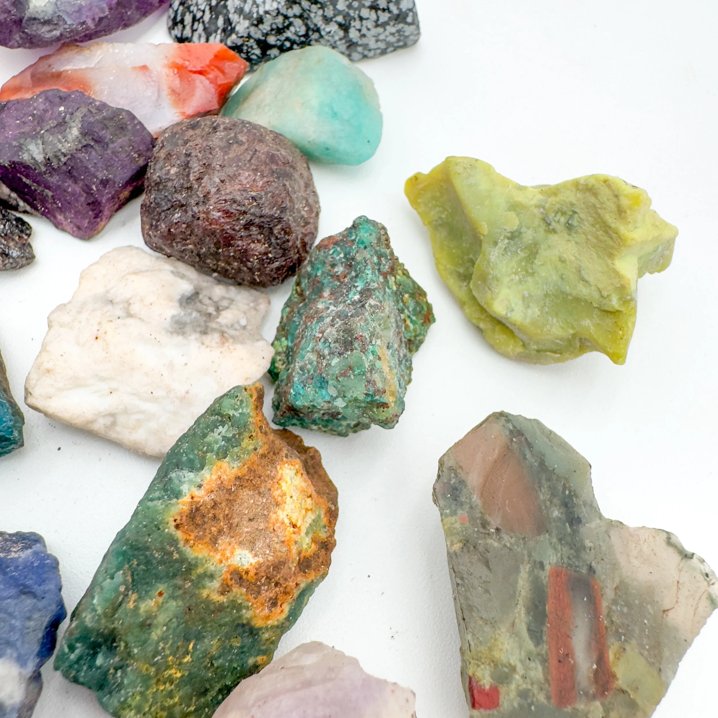 Bulk Mixed Raw Gemstone Crystals 7659-2.jpg
