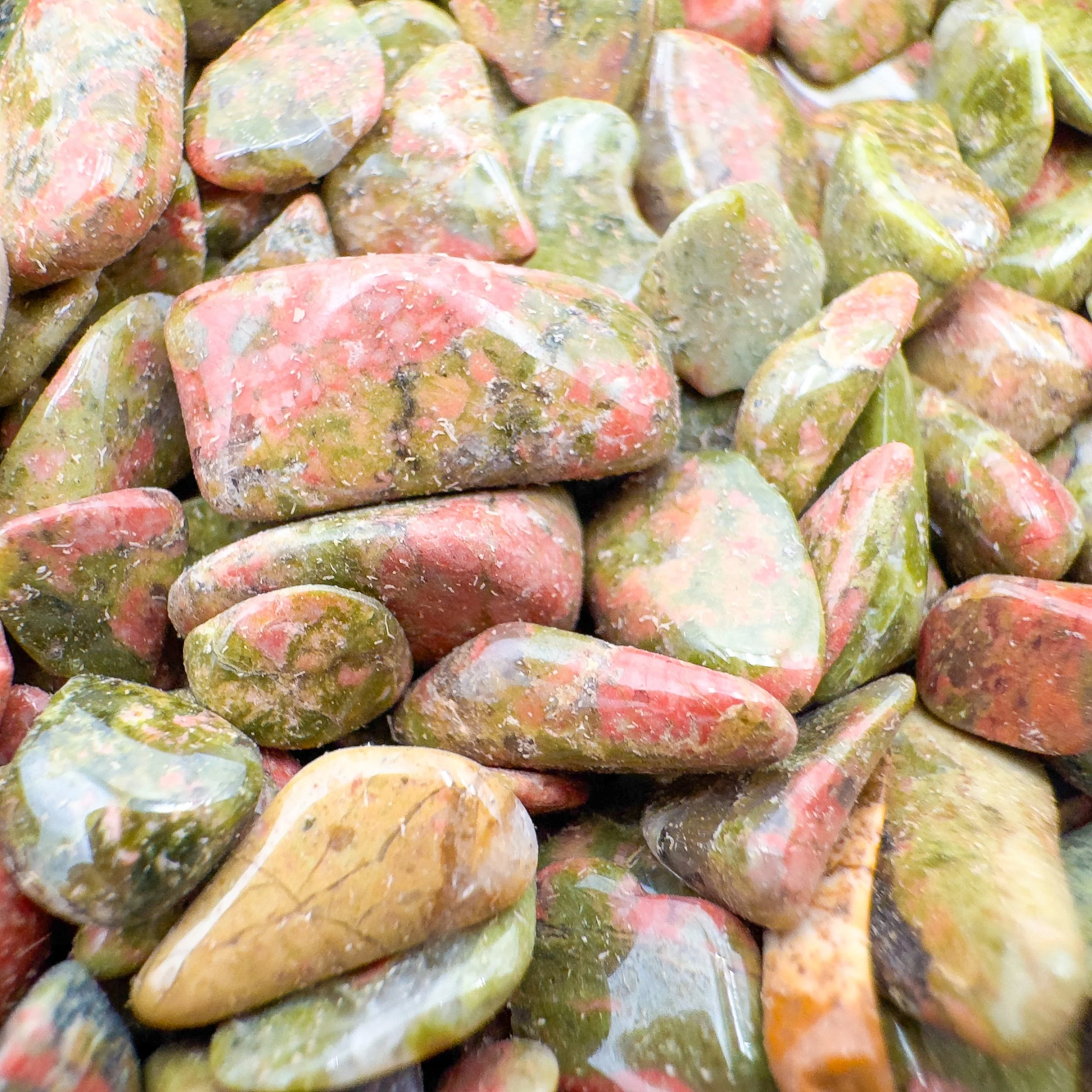 Bulk Tumbled Gemstone Crystal Chips 7631.jpg