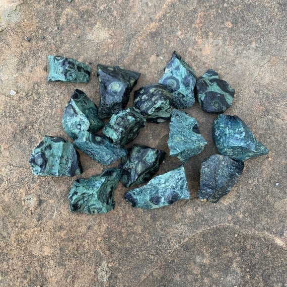 Kambaba Jasper Raw Stones (1-2 Inch - A Grade - 16-24 Pieces Per Pound) Ethically Sourced from Madagascar - Beyond Bohemian