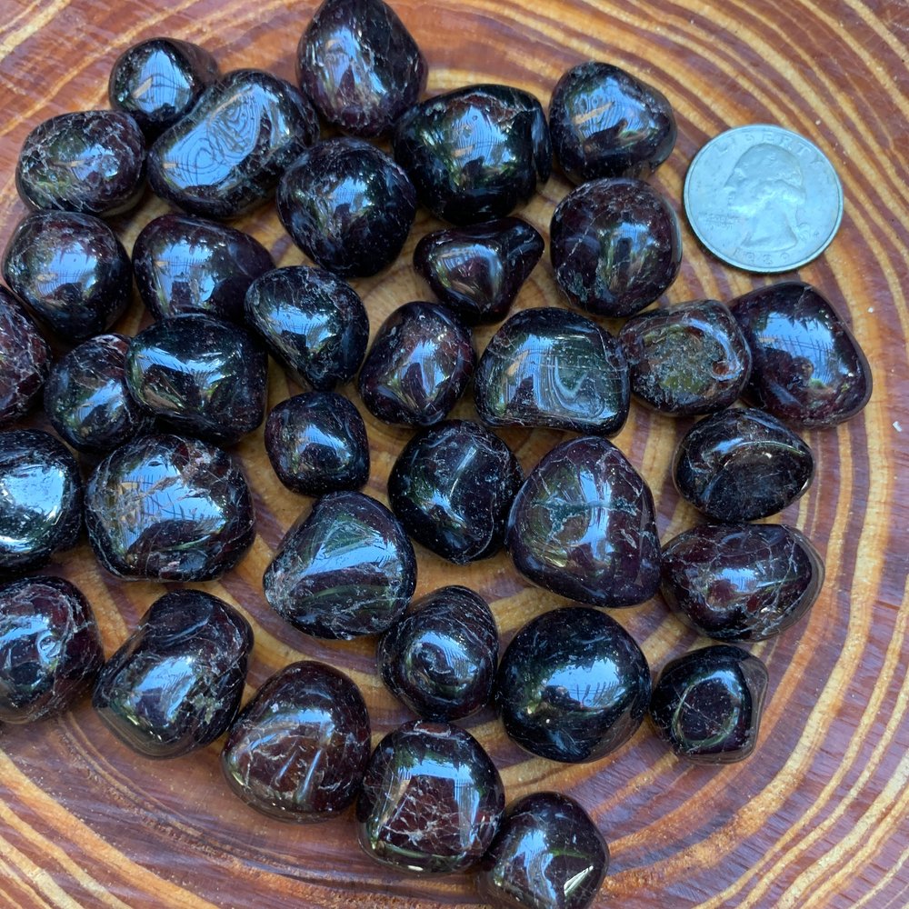 Garnet Tumbled Stones, XX Large, 25 to 29 grams, 7/8 to 1 inch