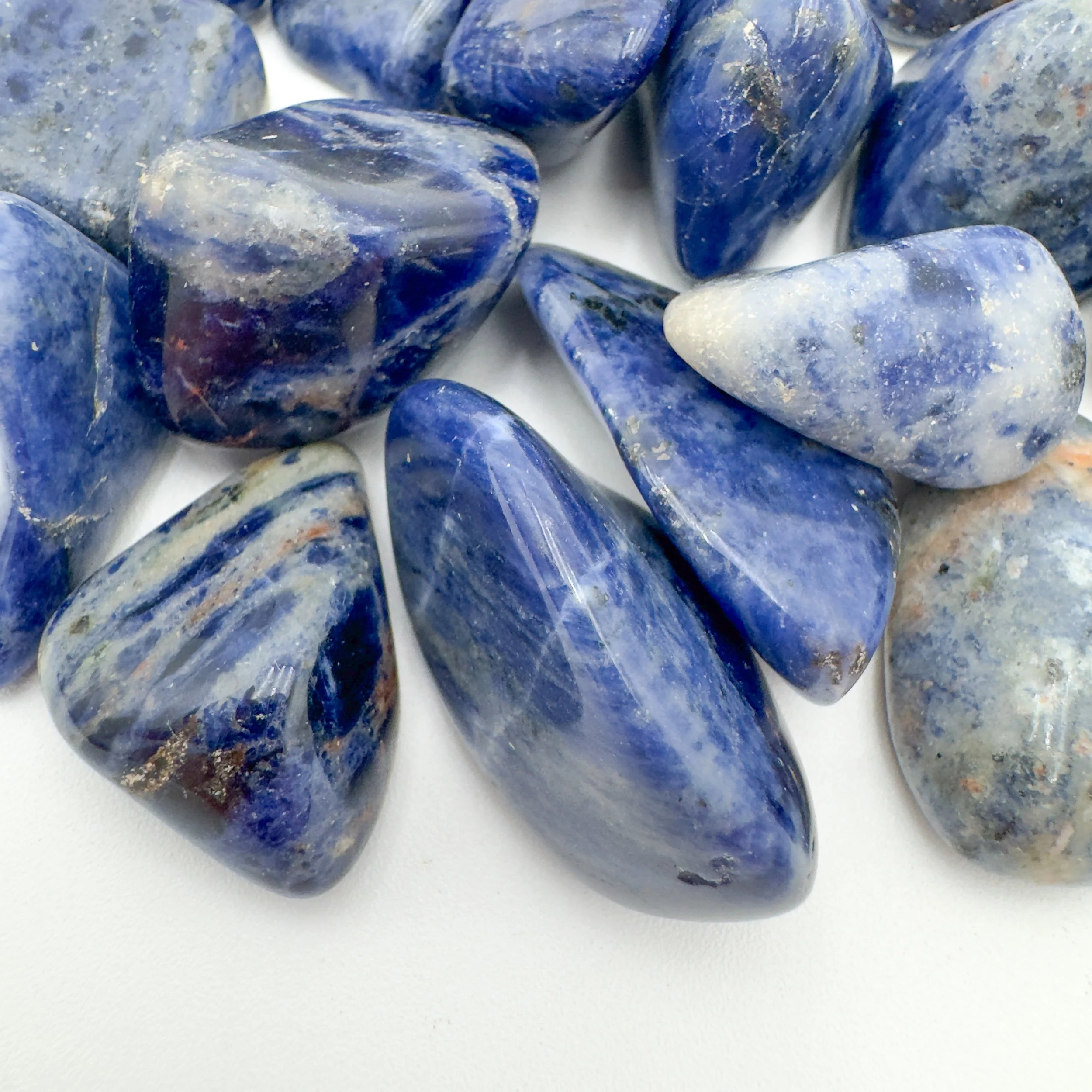 Wholesale Sodalite Tumbled Stones 7988.jpg