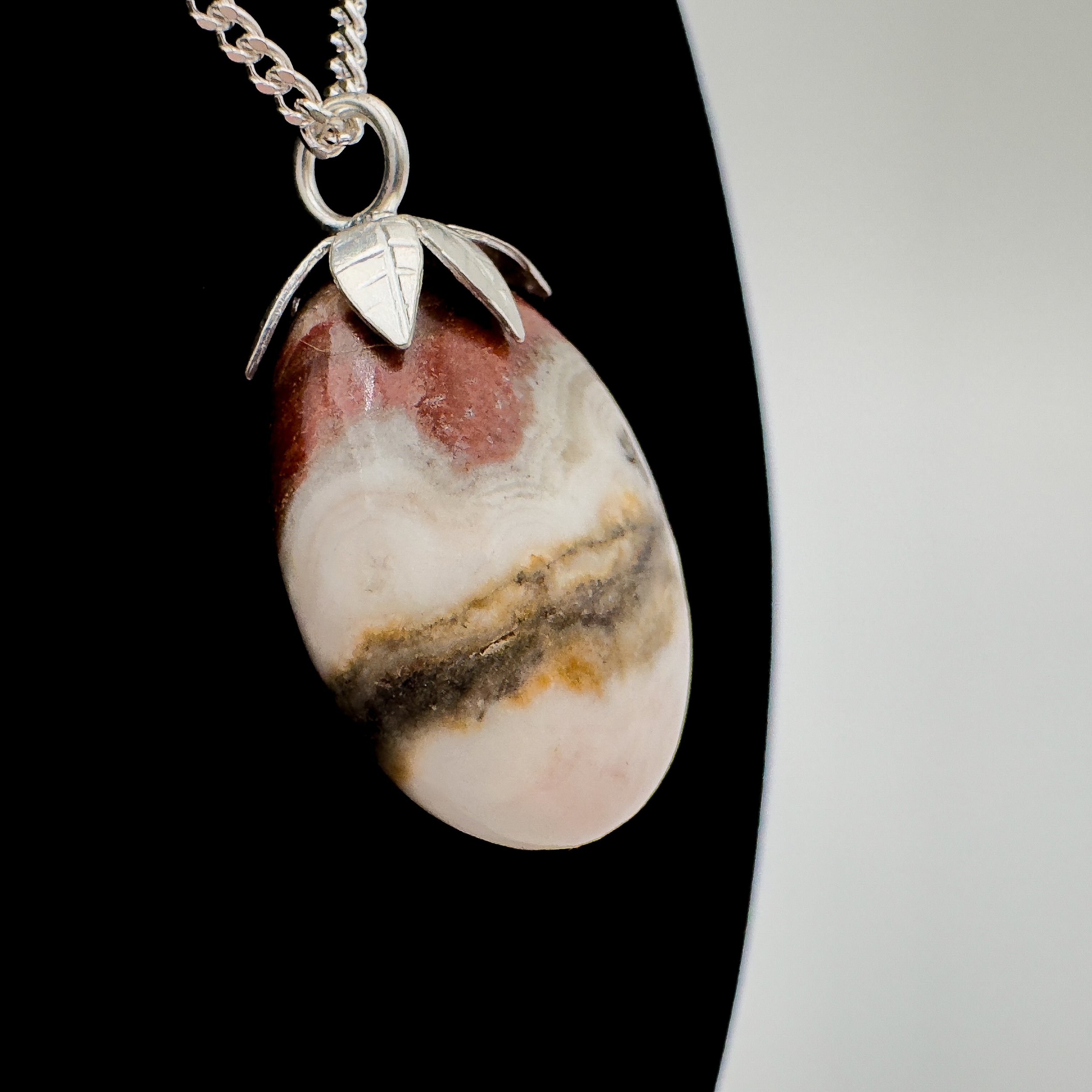 Crystal Pendant with Silver Chain4821.jpg
