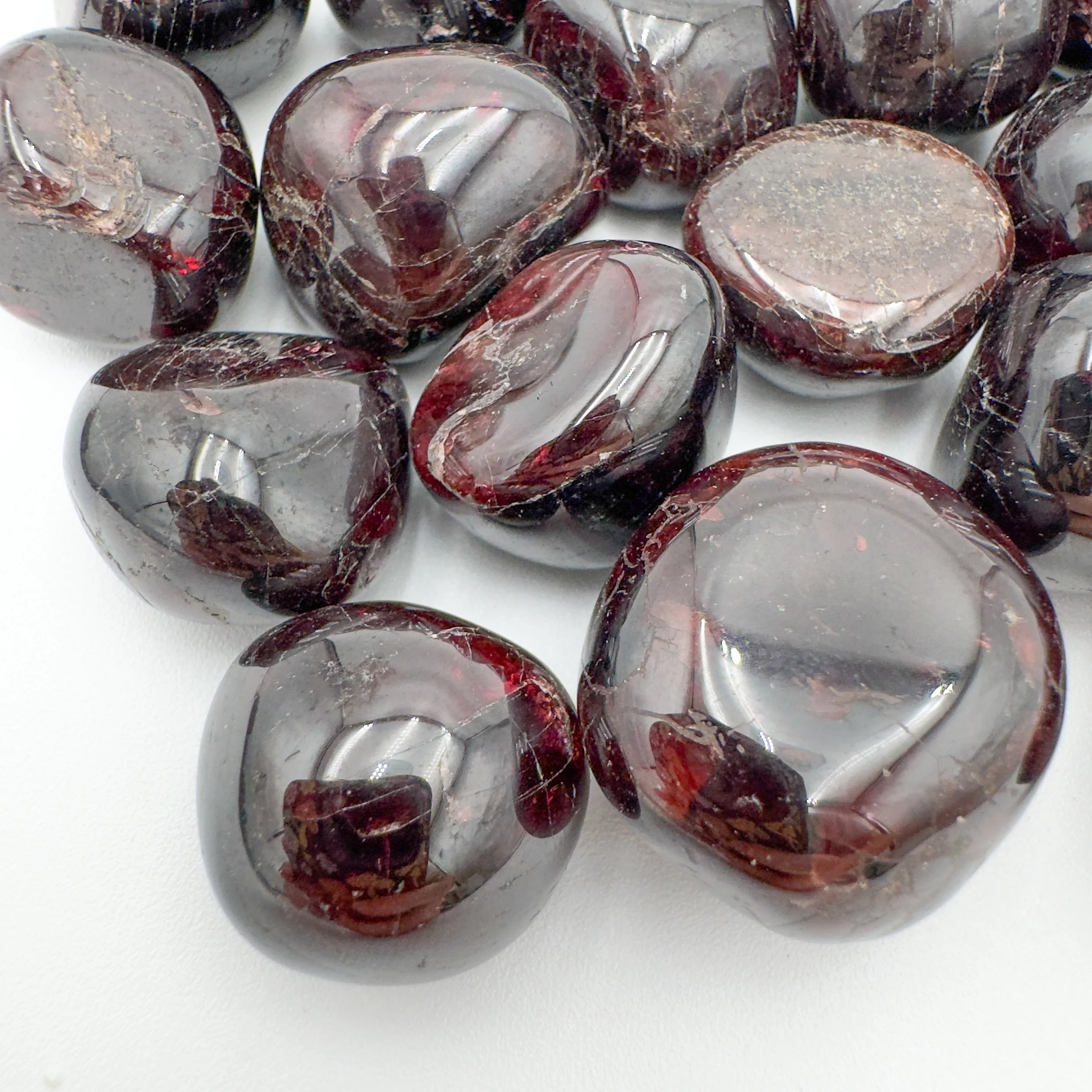 Wholesale Garnet Tumbled Stones 8006.jpg
