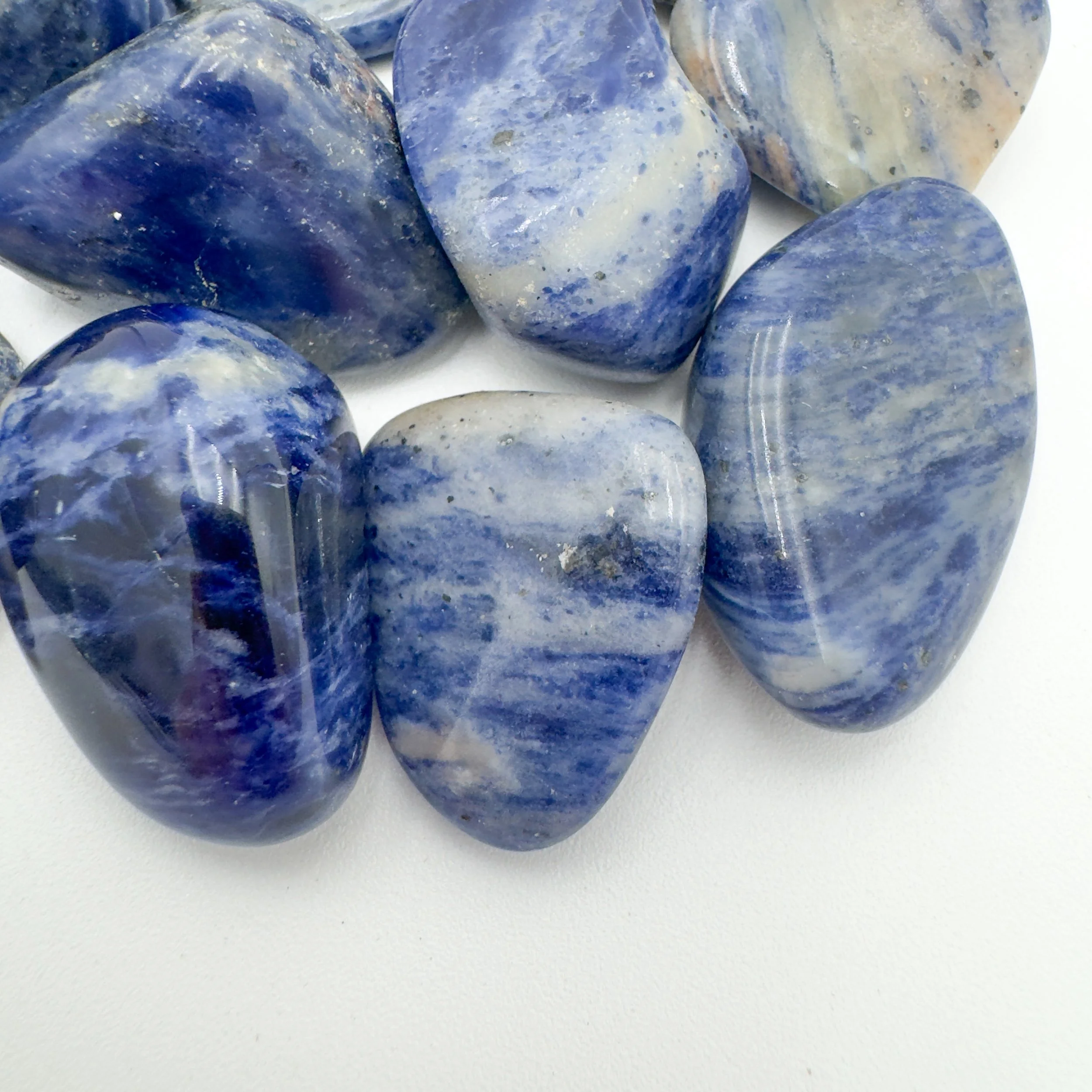 Wholesale Sodalite Tumbled Stones 7987.jpg