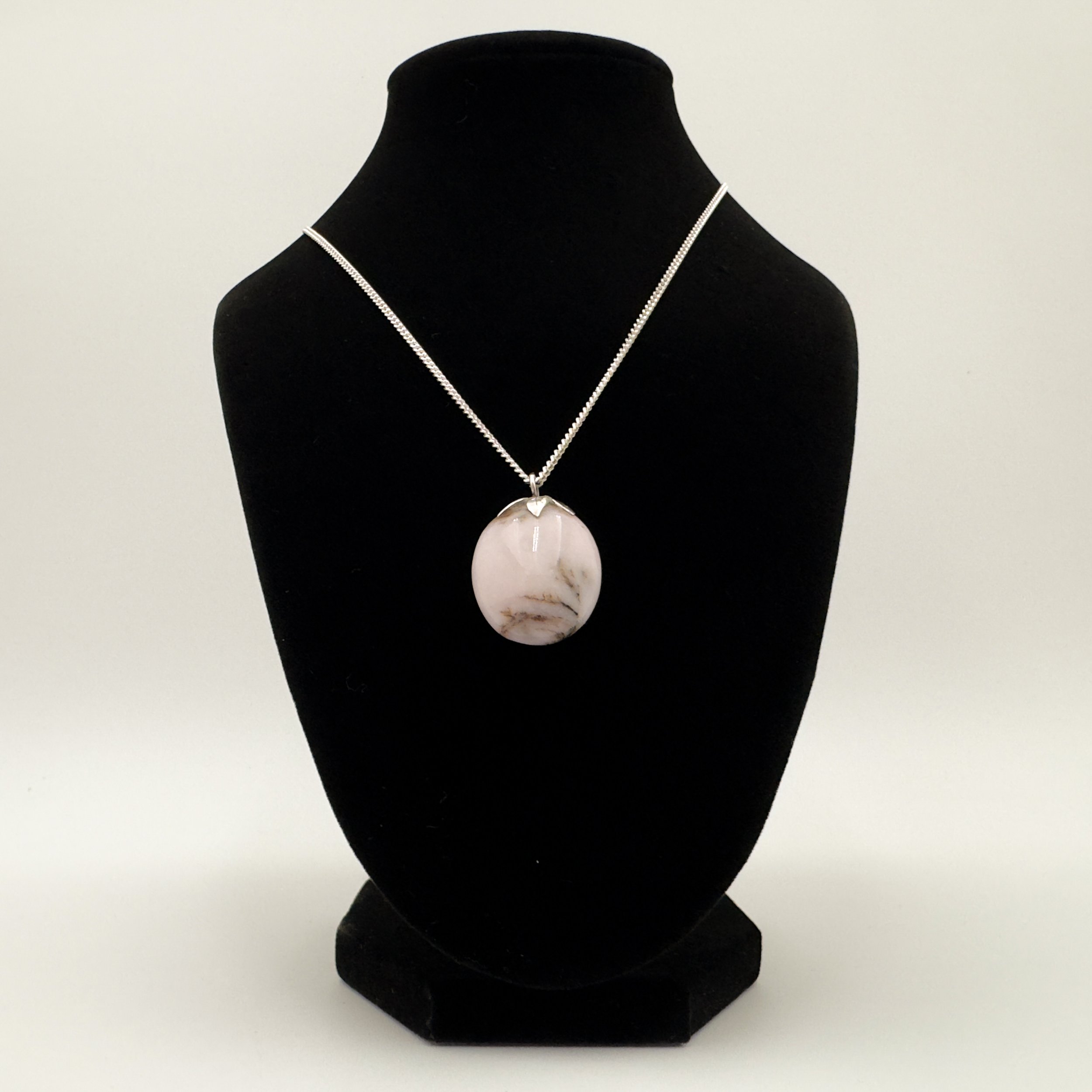 Silver Crystal Pendant Necklace 4680.jpg