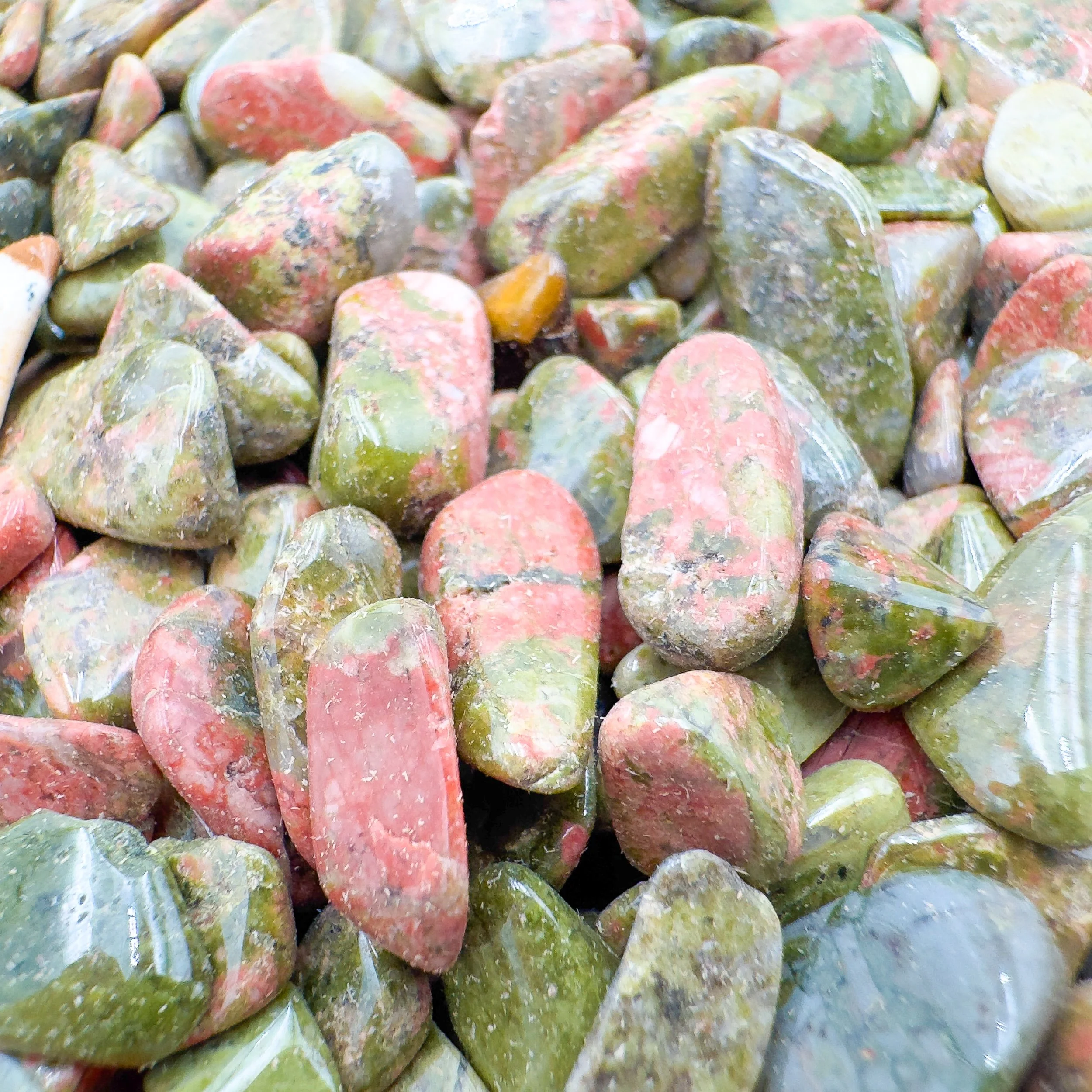Bulk Tumbled Gemstone Crystal Chips 7630.jpg