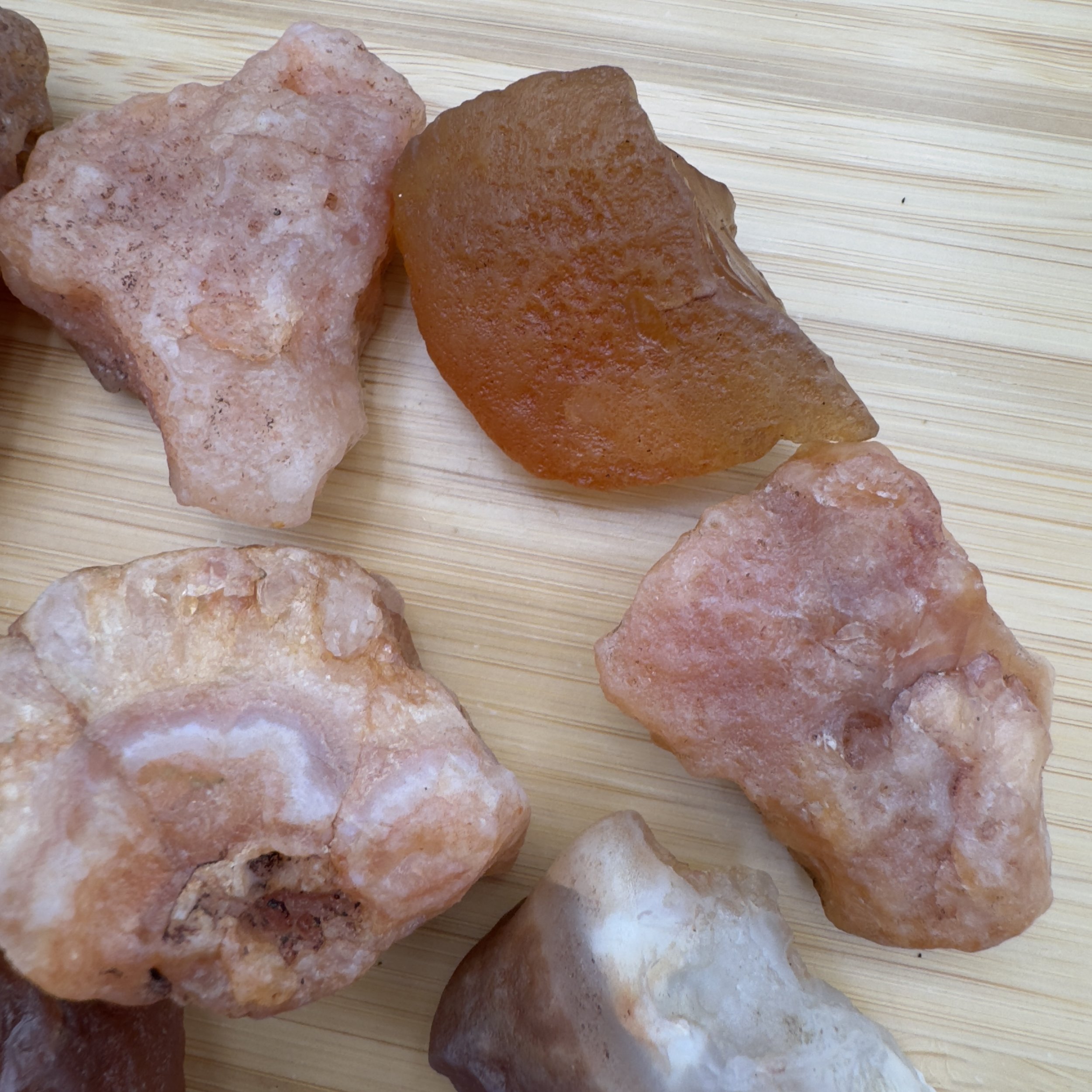 Raw and Tumbled Crystals Bulk2977.jpg