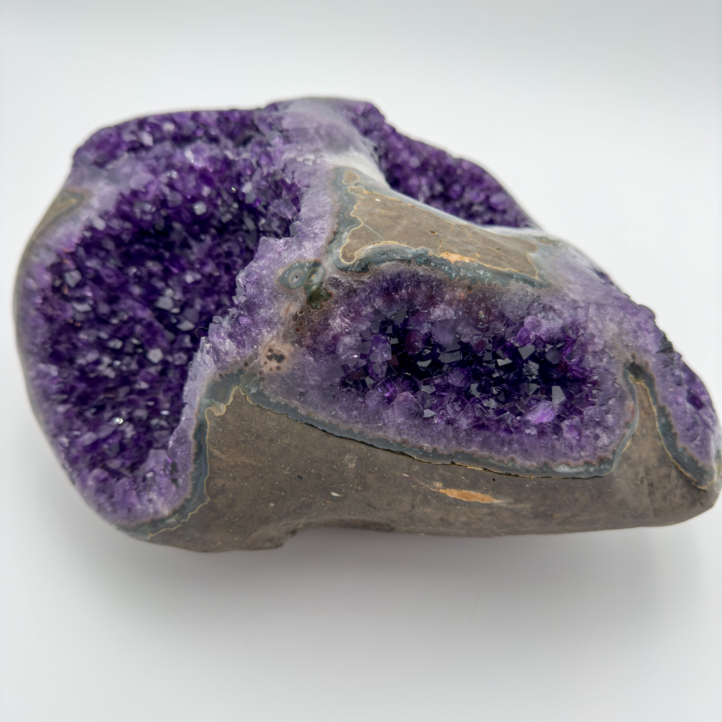 Amethyst Crystal Geode2415.jpg