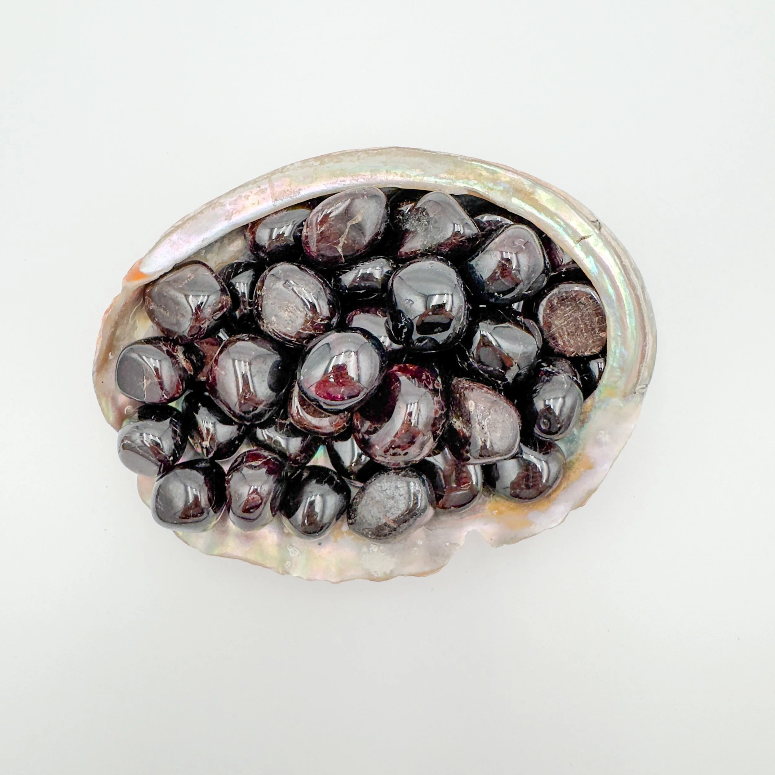 Garnet polished crystals in bulk for artisans and retailers