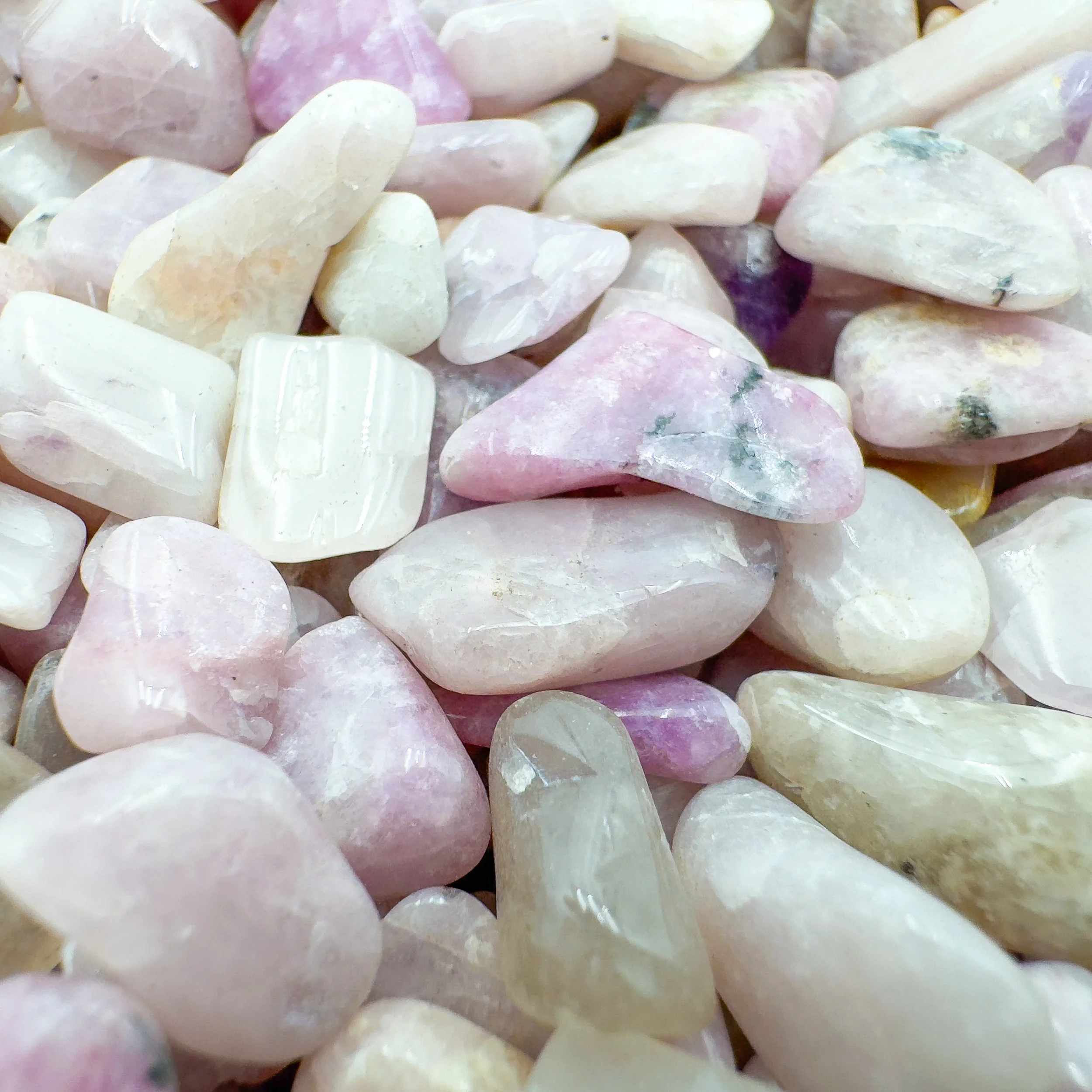 Bulk Tumbled Gemstone Crystal Chips 7610.jpg