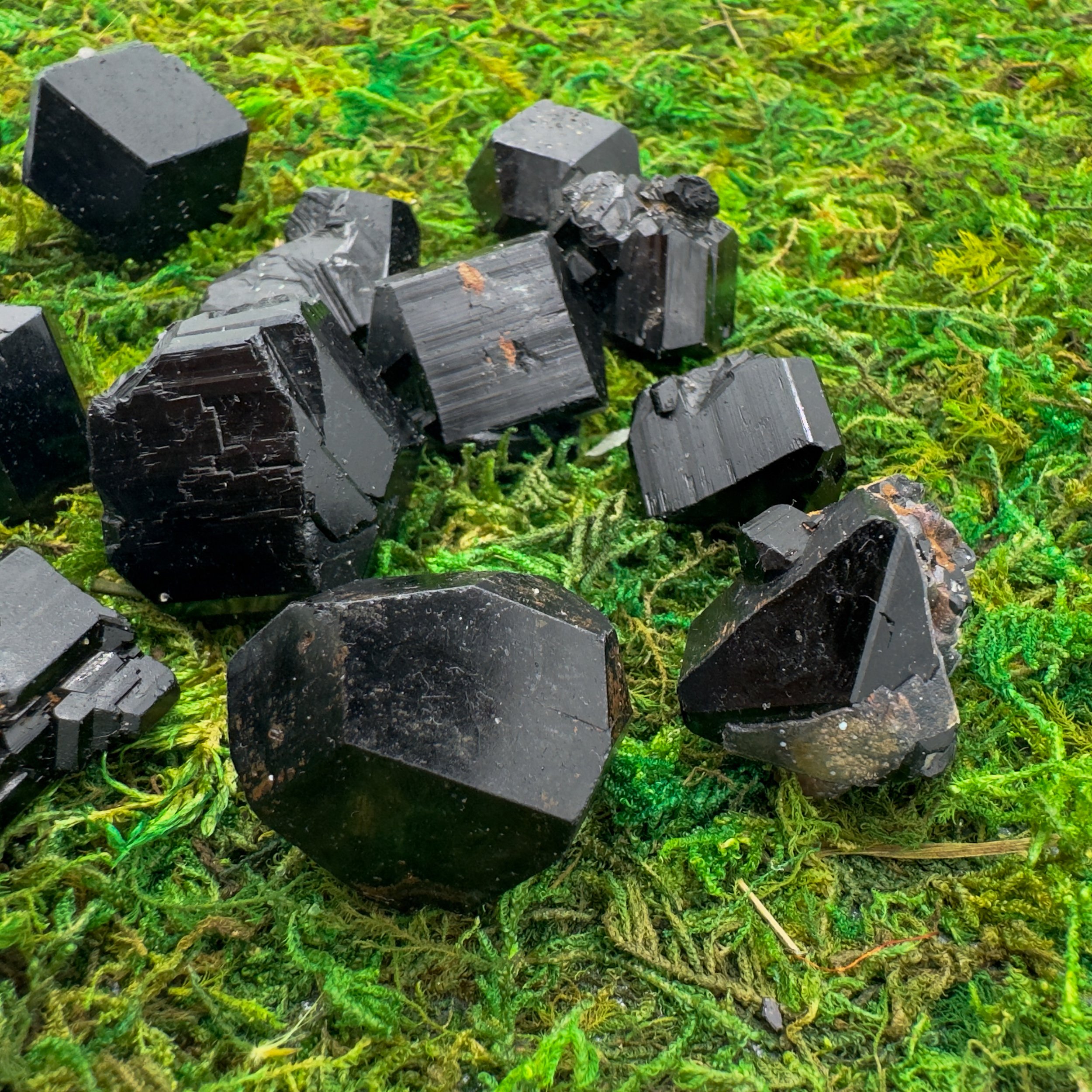 Raw and Tumbled Crystals Bulk2835.jpg