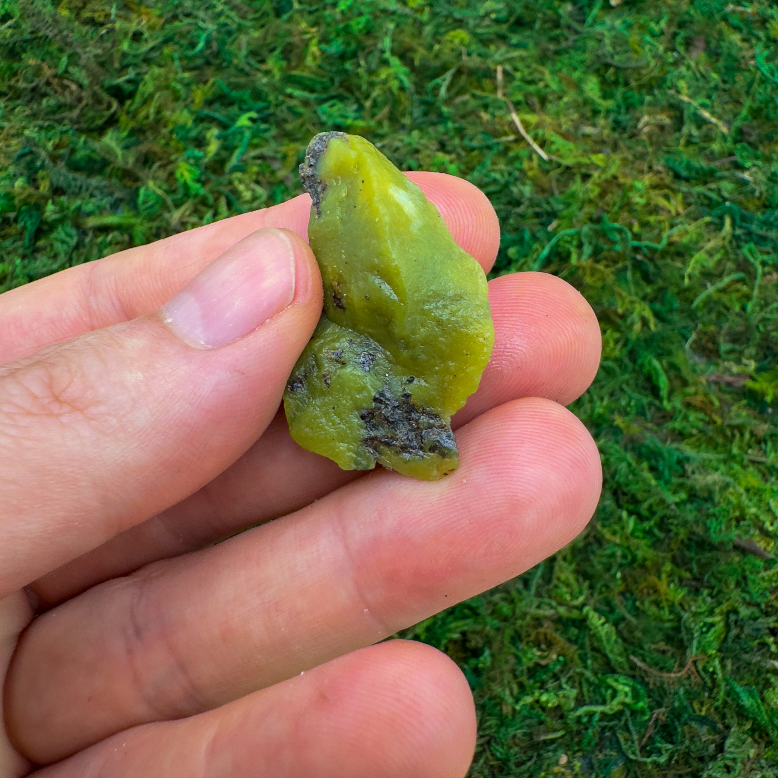 Serpentine Raw Stones (1-2 Inch - A Grade - 32-48 Pieces Per Pound) Ethically Sourced from Peru - Beyond Bohemian