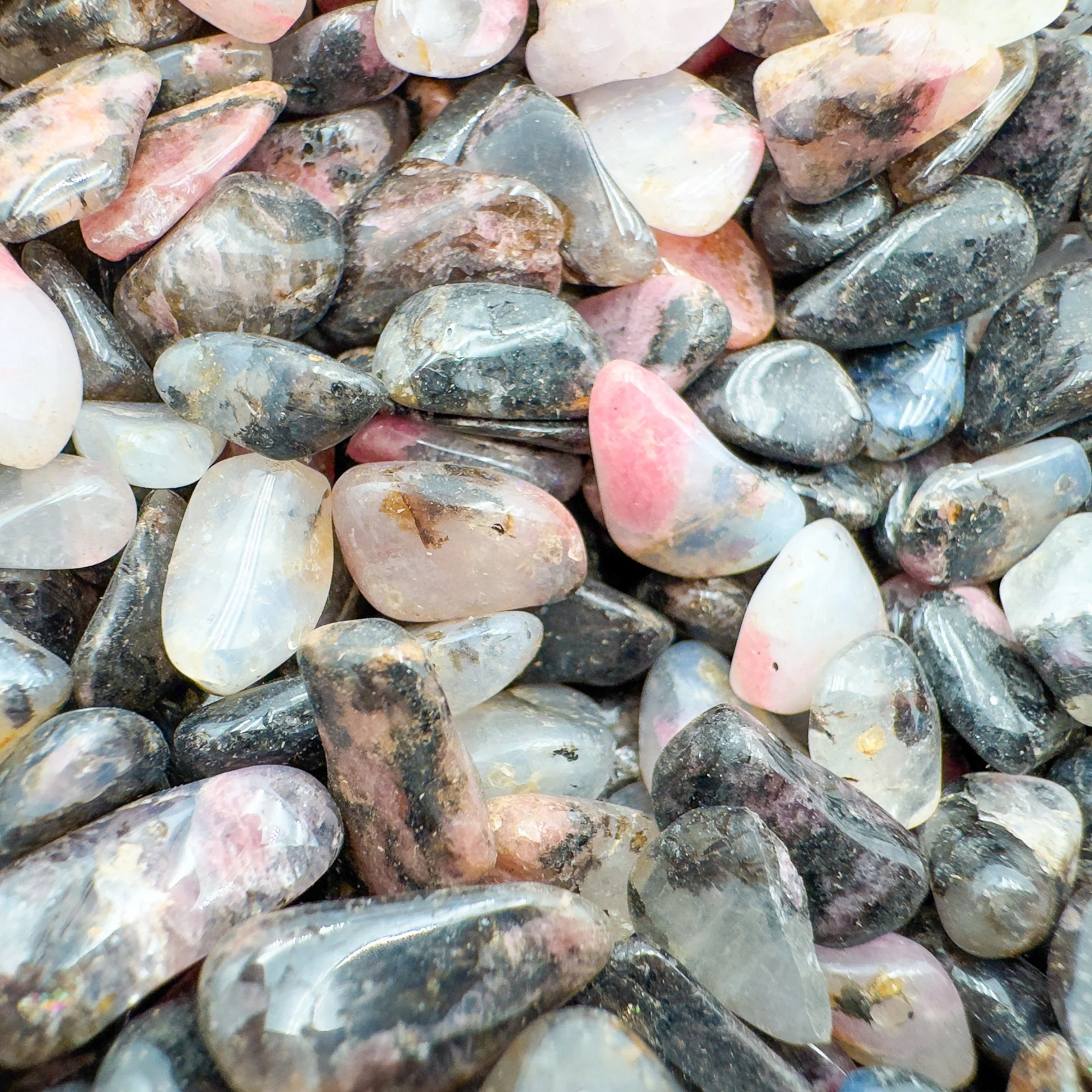 Bulk Tumbled Gemstone Crystal Chips 7582.jpg