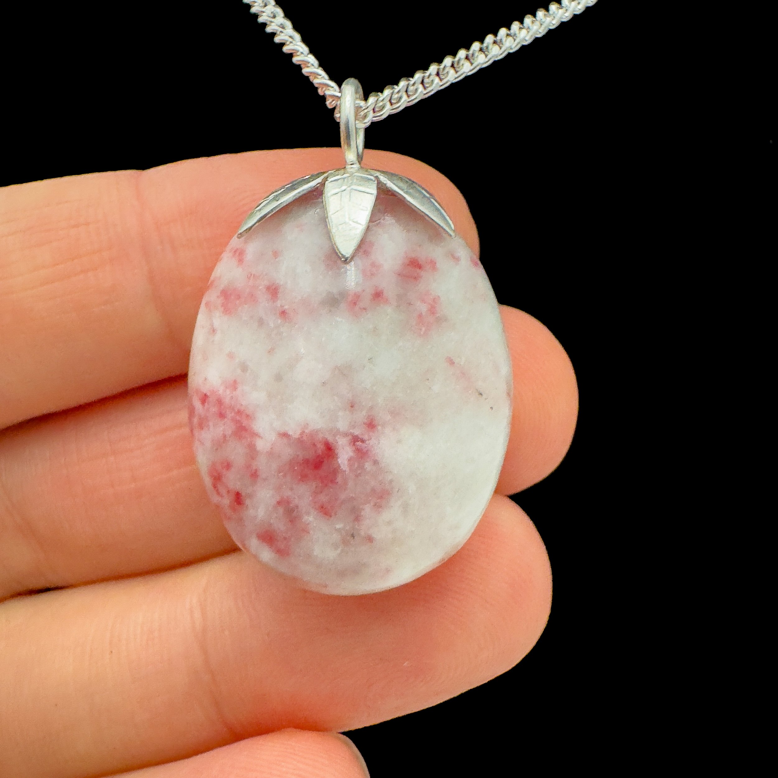 Crystal Pendant with Silver Chain4817.jpg